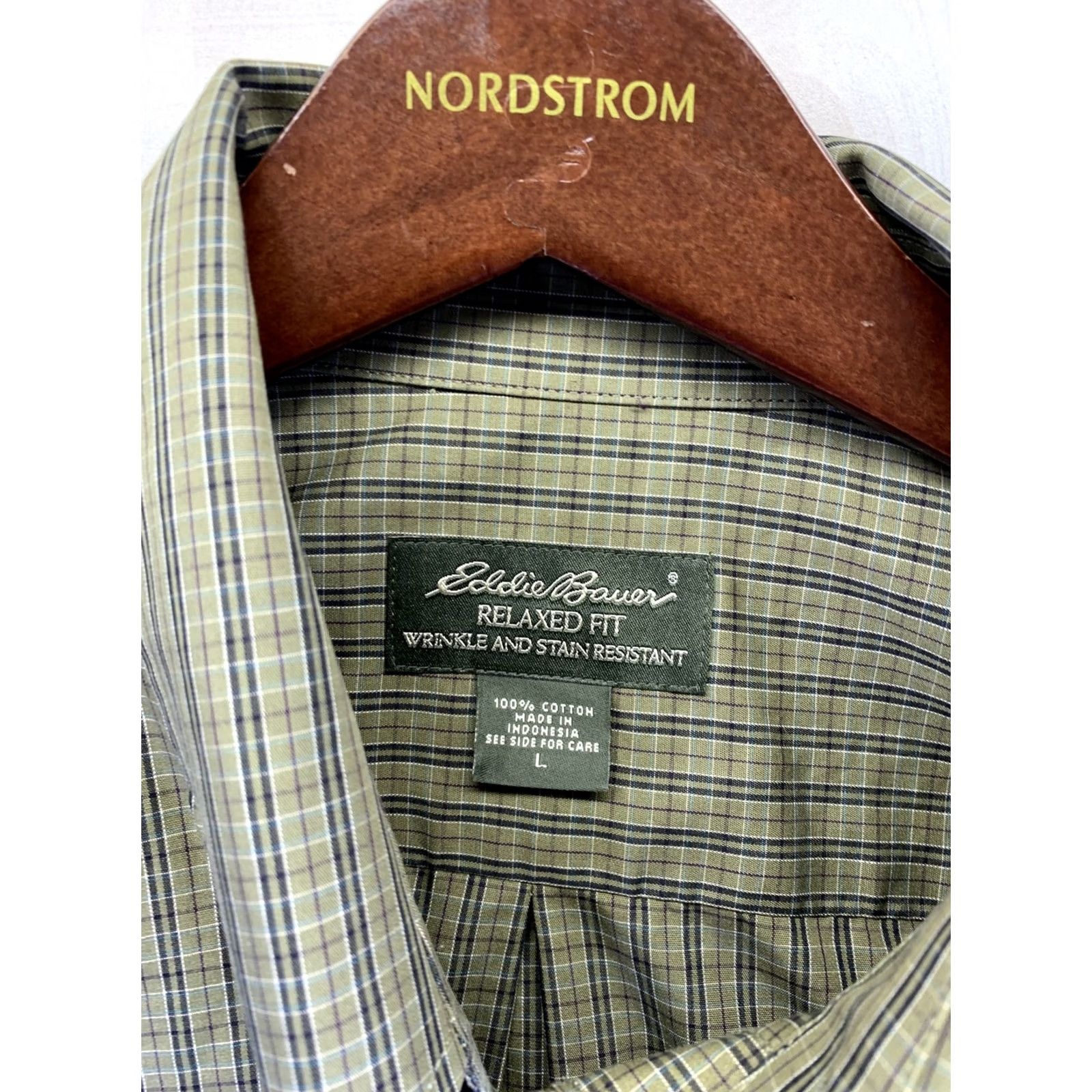 Eddie Bauer Eddie Bauer Button-Down Shirt Mens Green Plaid Relaxed Wrinkle Resistant L Size US L / EU 52-54 / 3 - 2 Thumbnail