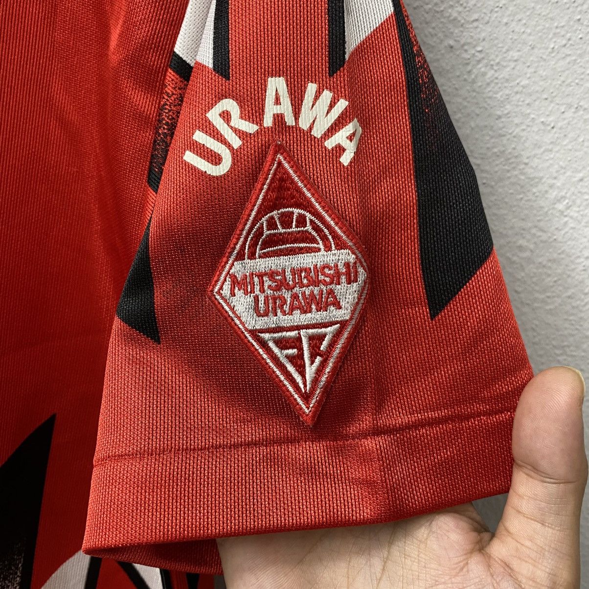 Puma Vintage 94/95 URAWA RED DIAMONDS Home Kit Puma Jersey Size US L / EU 52-54 / 3 - 4 Thumbnail