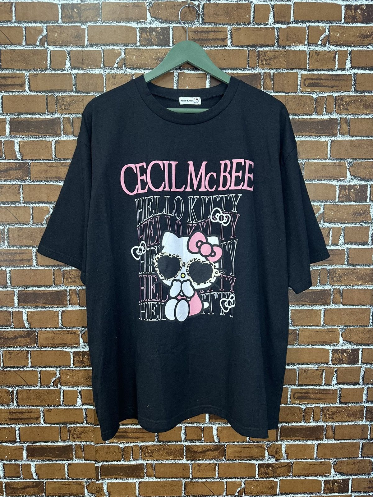 Anime Hello Kitty X Cecil Mc Bee Sanrio XXL Tshirt A1000 Size US XXL / EU 58 / 5 - 1 Thumbnail