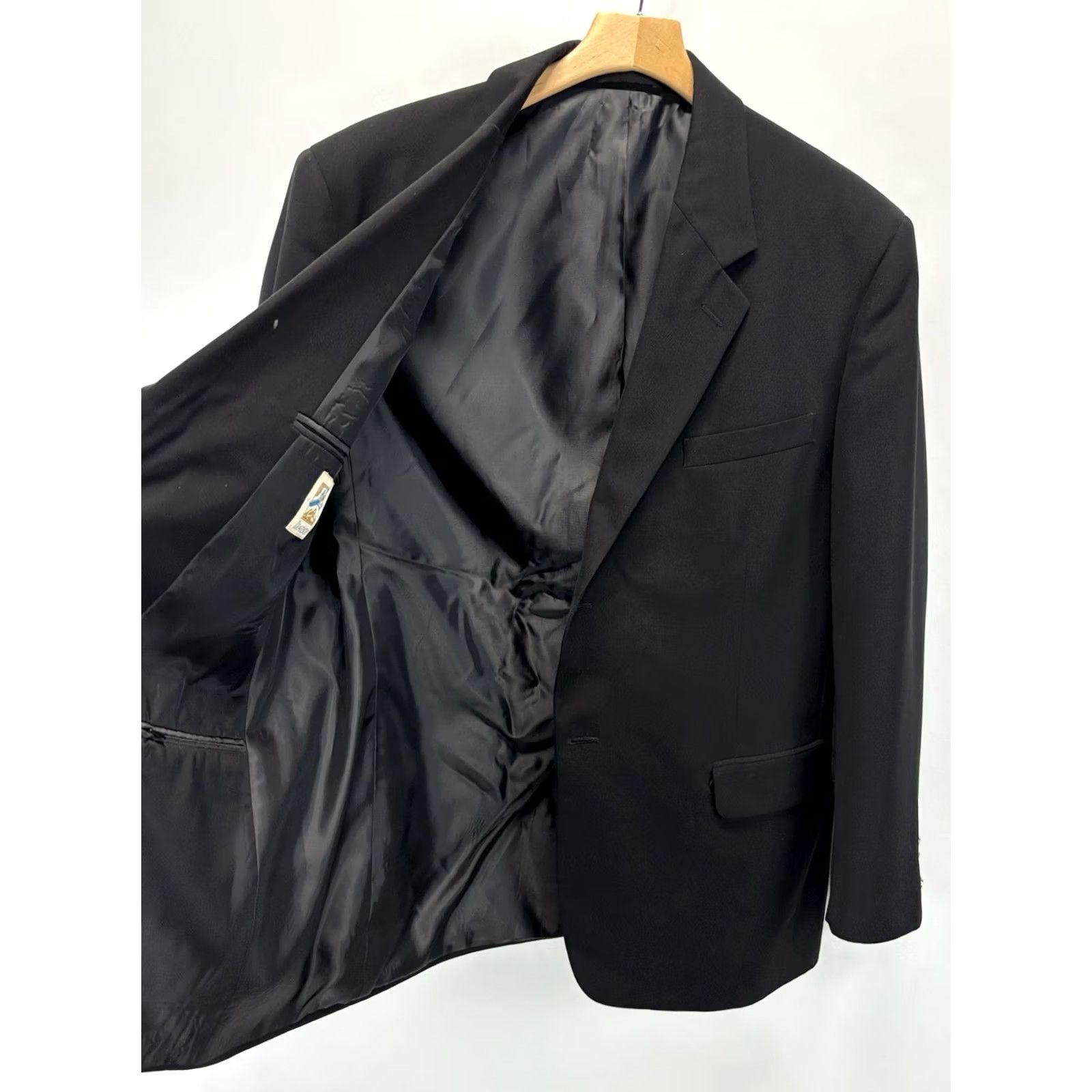 Vintage TravelSmith Blazer Sport Coat Mens 44R Black Travel Zip Pockets Classic 2-Button Jacket"} Size 42R - 5 Thumbnail