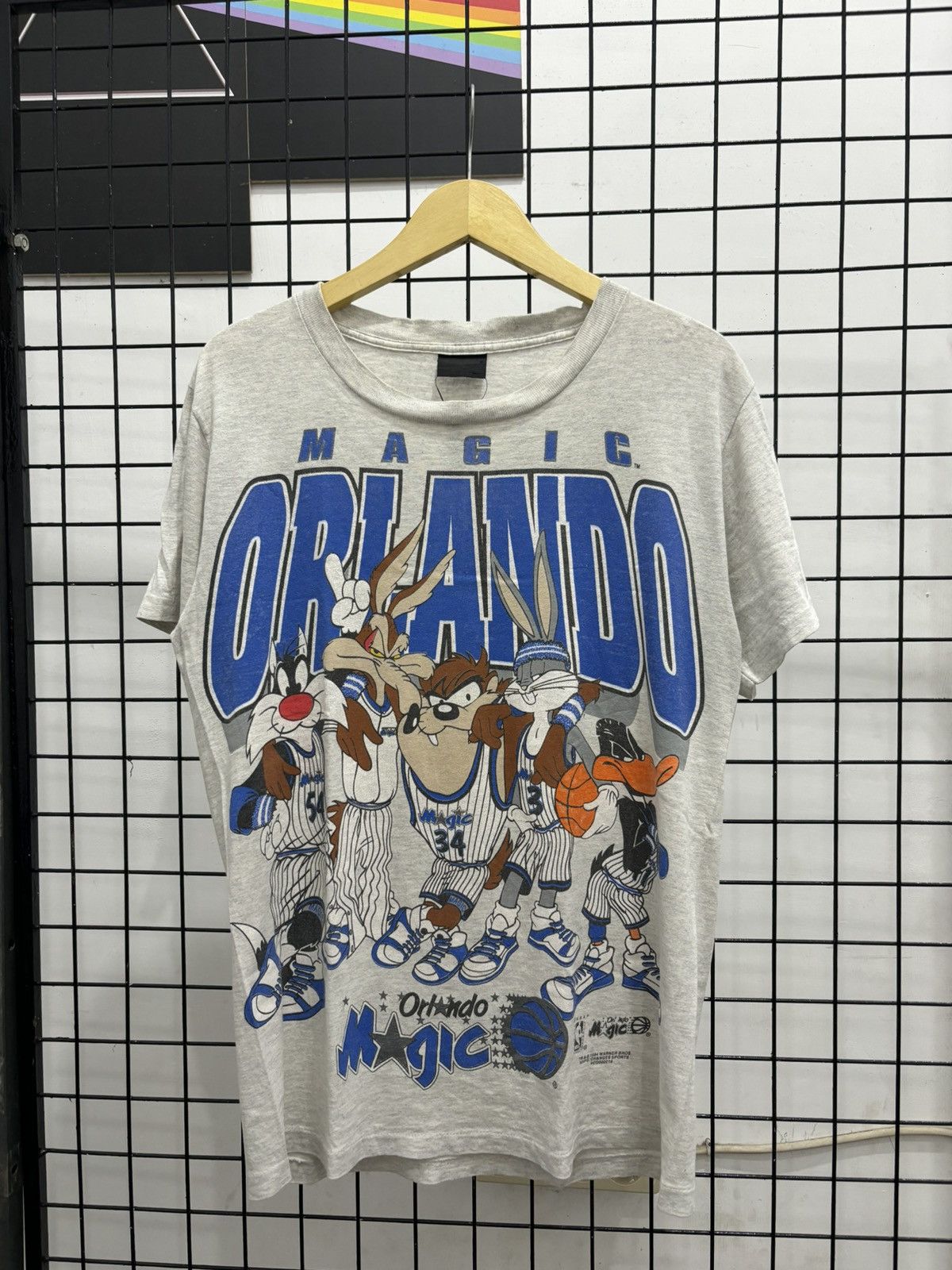 Warner Bros Orlando x warnerbross x vintage 1994 Size US M / EU 48-50 / 2 - 1 Thumbnail