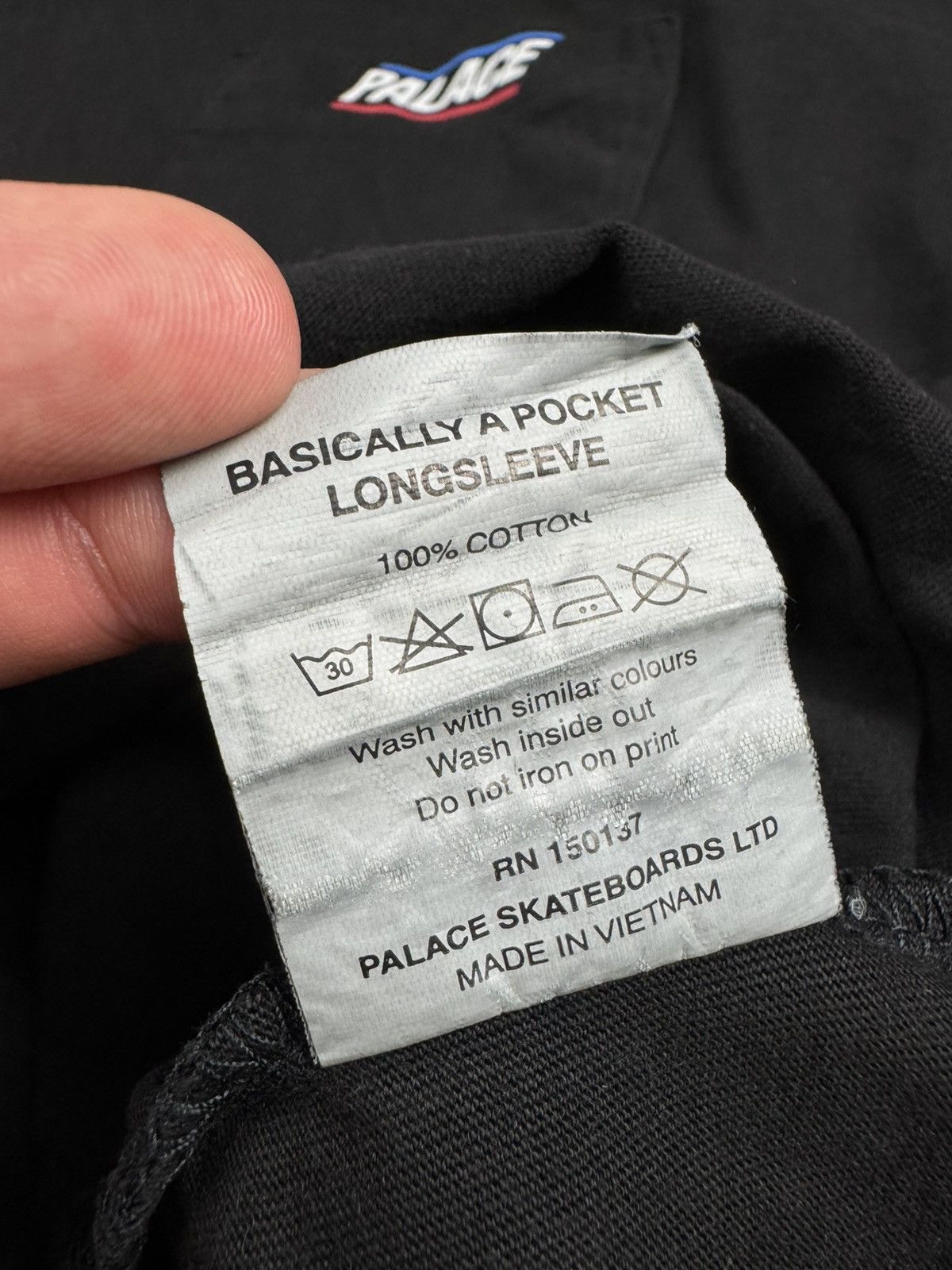 Palace Palace basically a pocket longsleeve tee hype skate Size US M / EU 48-50 / 2 - 9 Thumbnail