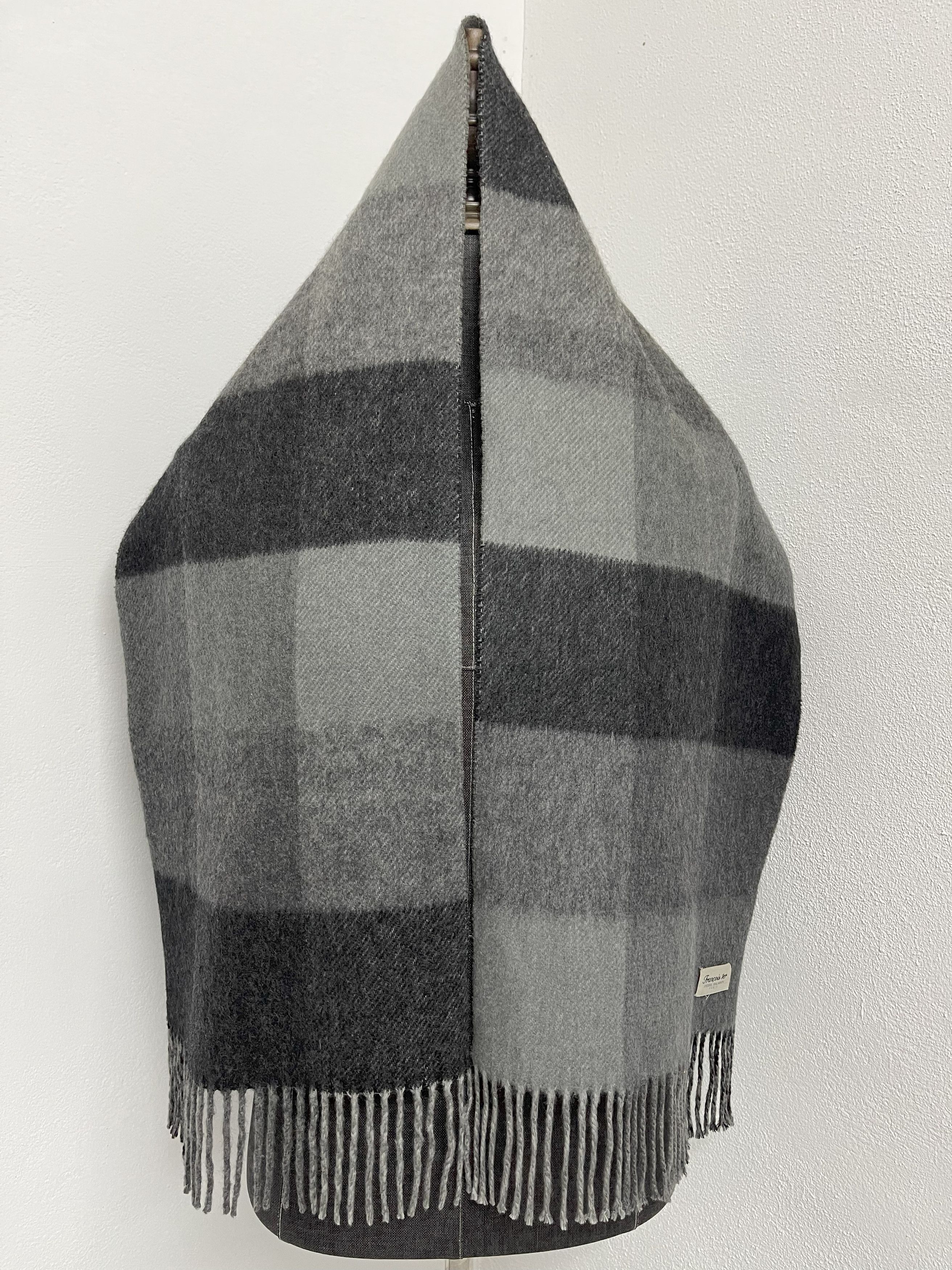 Pierre Balmain Vintage Pierre Blamain Scarf / Muffler - 6051 Size ONE SIZE - 2 Thumbnail