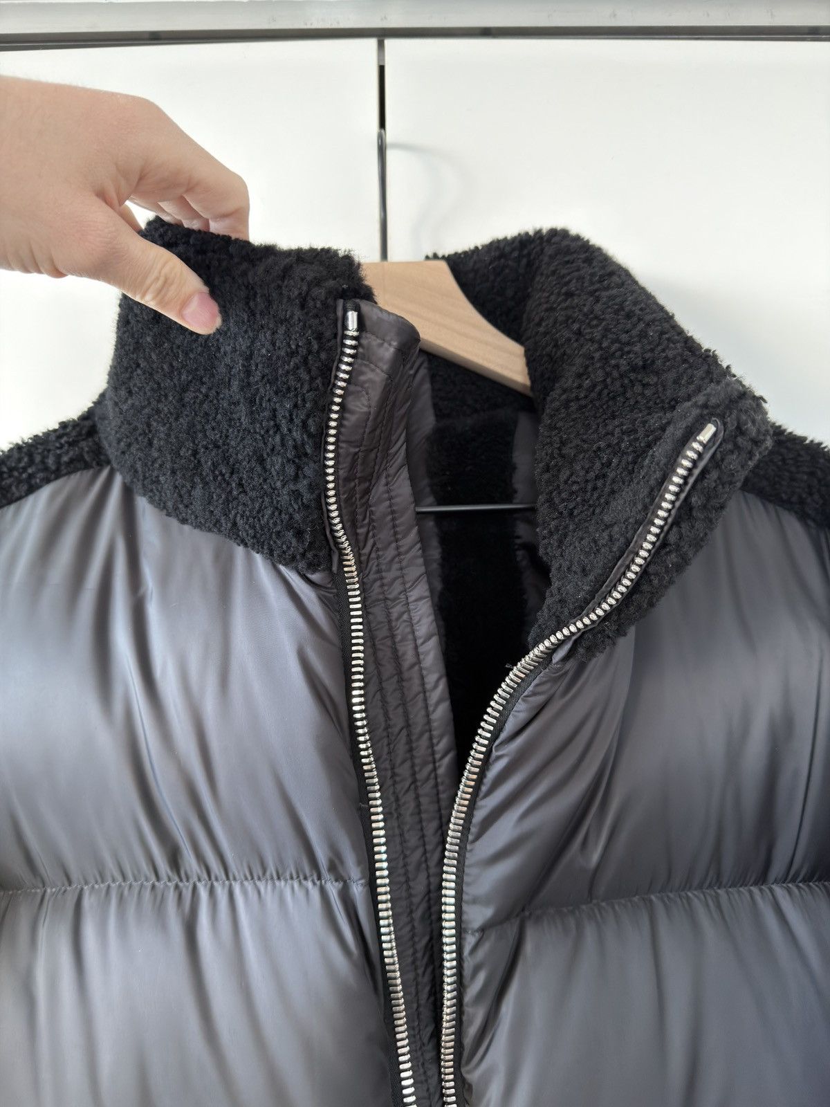 Moncler × Rick Owens Cyclopic Genuine Shearling Trim Down Puffer Jacket Black 4 Size US XL / EU 56 / 4 - 9 Thumbnail