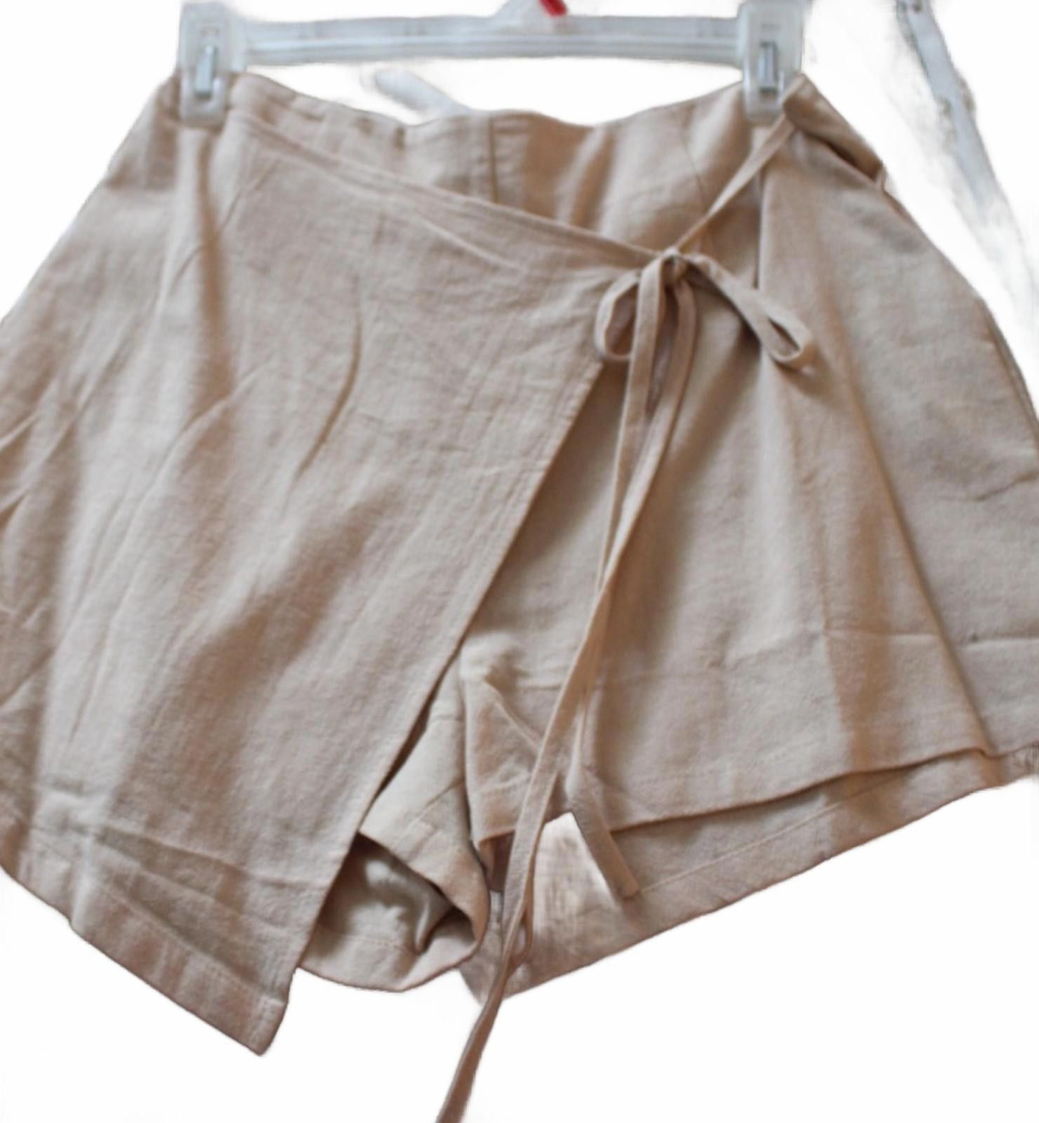 Shein SHEIN Beige Wrap Front Skort with Tie Detail Size Medium Size 32" / US 10 / IT 46 - 1 Thumbnail