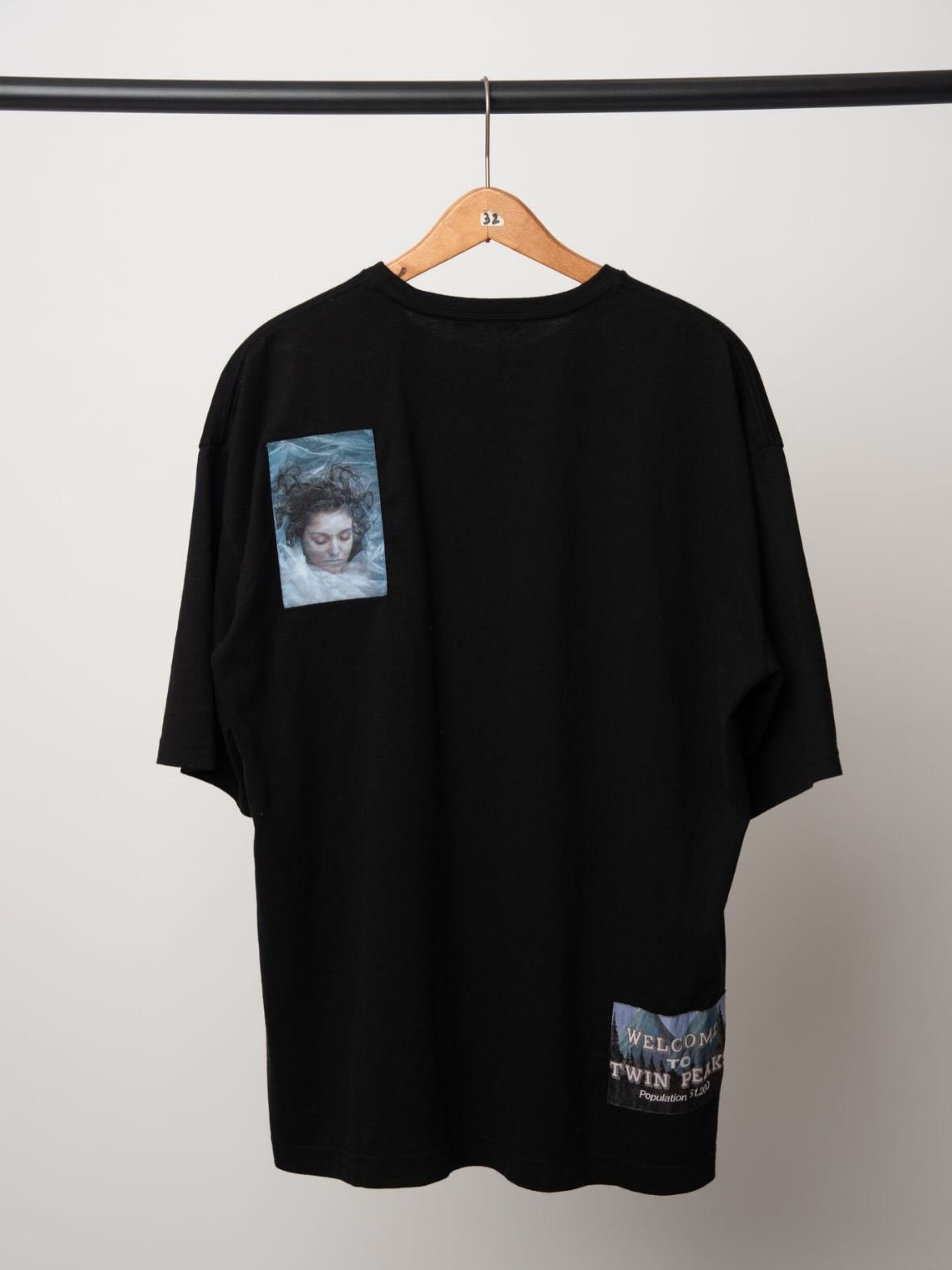 Undercover FW24 Undercover x Twin Peaks “Patch” Tee Size US M / EU 48-50 / 2 - 2 Thumbnail