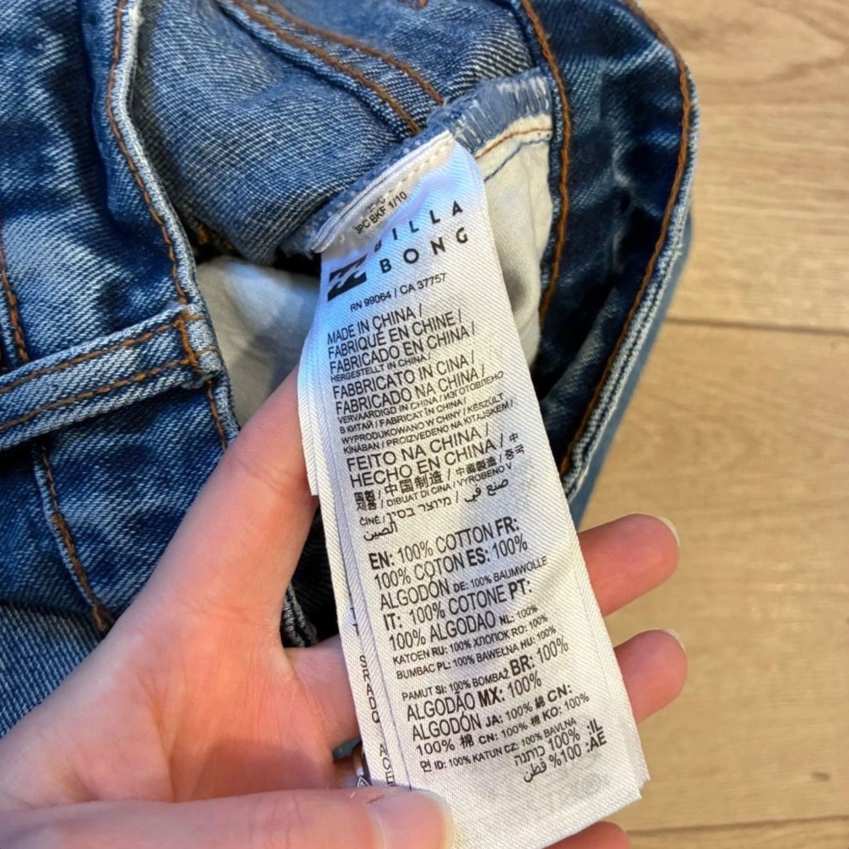 Billabong Billabong Jeans Shirt? Size 42" / US 20 - 7 Thumbnail