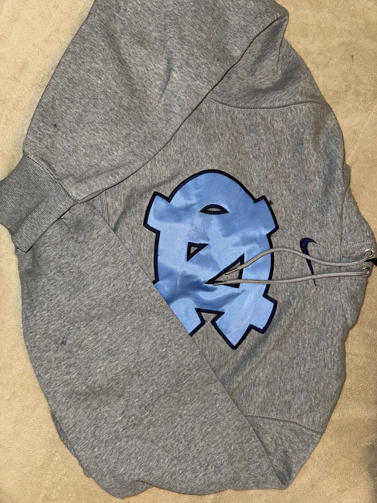 Nike × Vintage Vintage Nike North Carolina hoodie Size US M / EU 48-50 / 2 - 1 Thumbnail