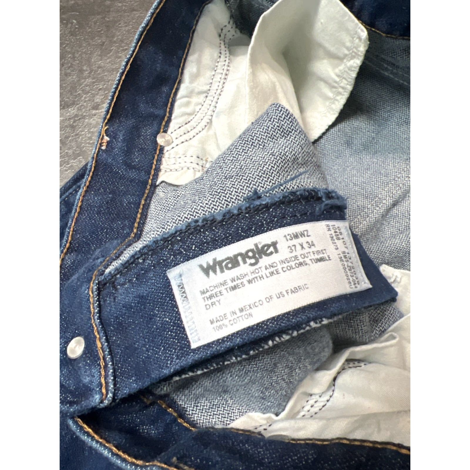 Wrangler VINTAGE Wrangler Jeans Men's 34x33 Western Denim Pants Blue 13MWZ Cowboy 90s Fit Size US 34 / EU 50 - 2 Thumbnail