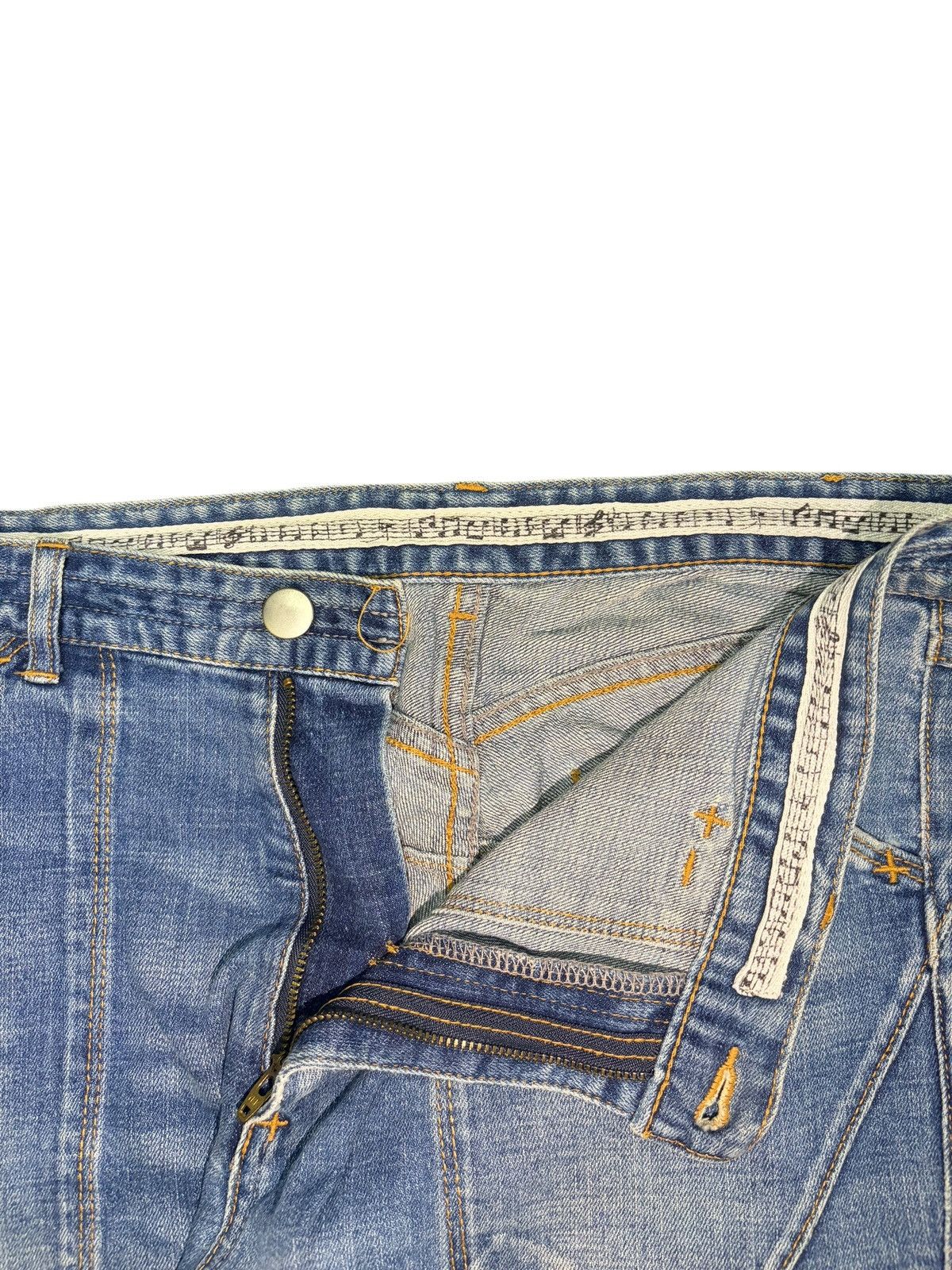 Number (N)ine Vintage Number Nine Faded Wash Distressed Jeans Size US 33 - 6 Thumbnail