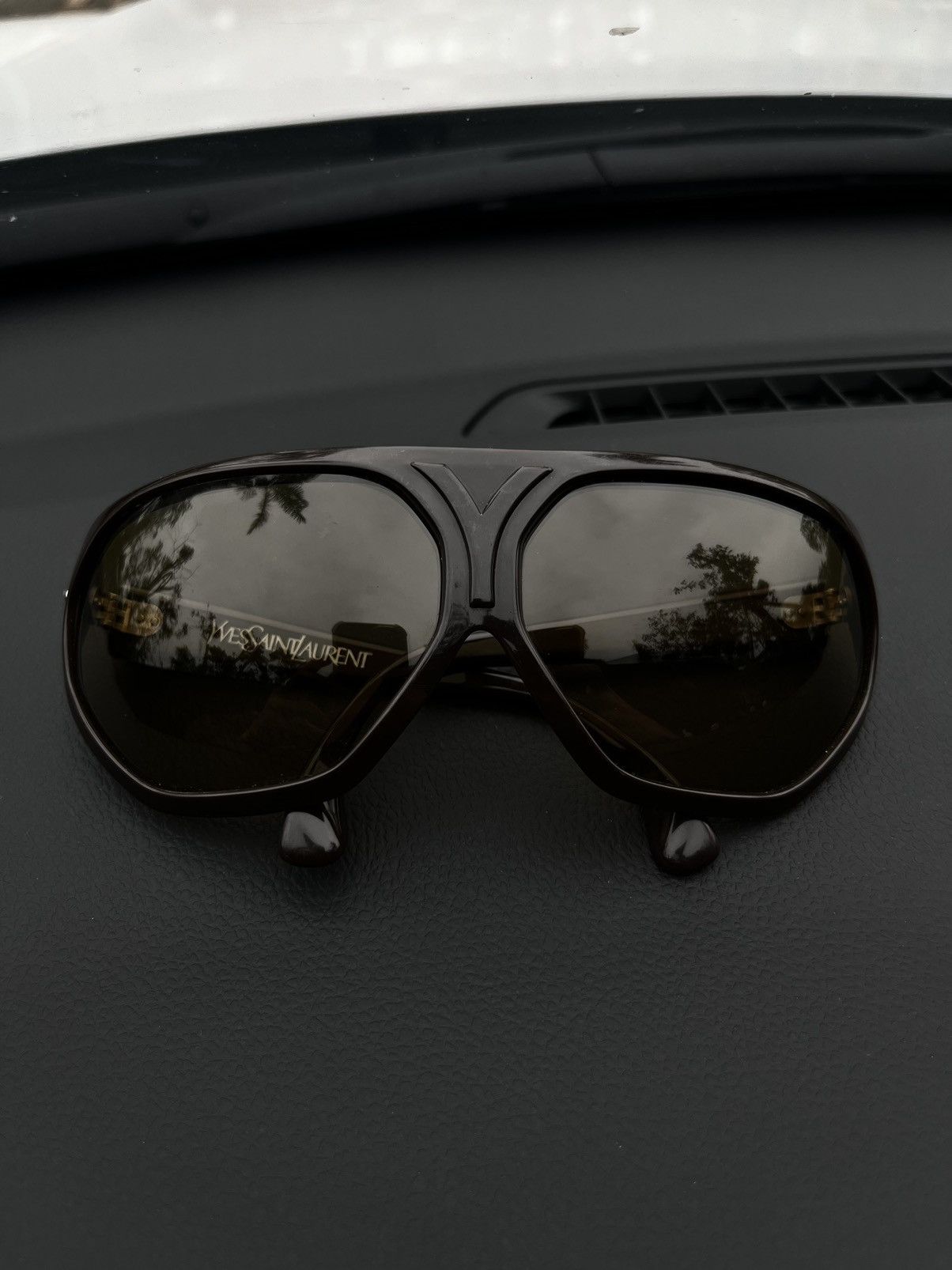 Yves Saint Laurent Yves Saint Laurent Sunglasses Size 30 - 1 Thumbnail