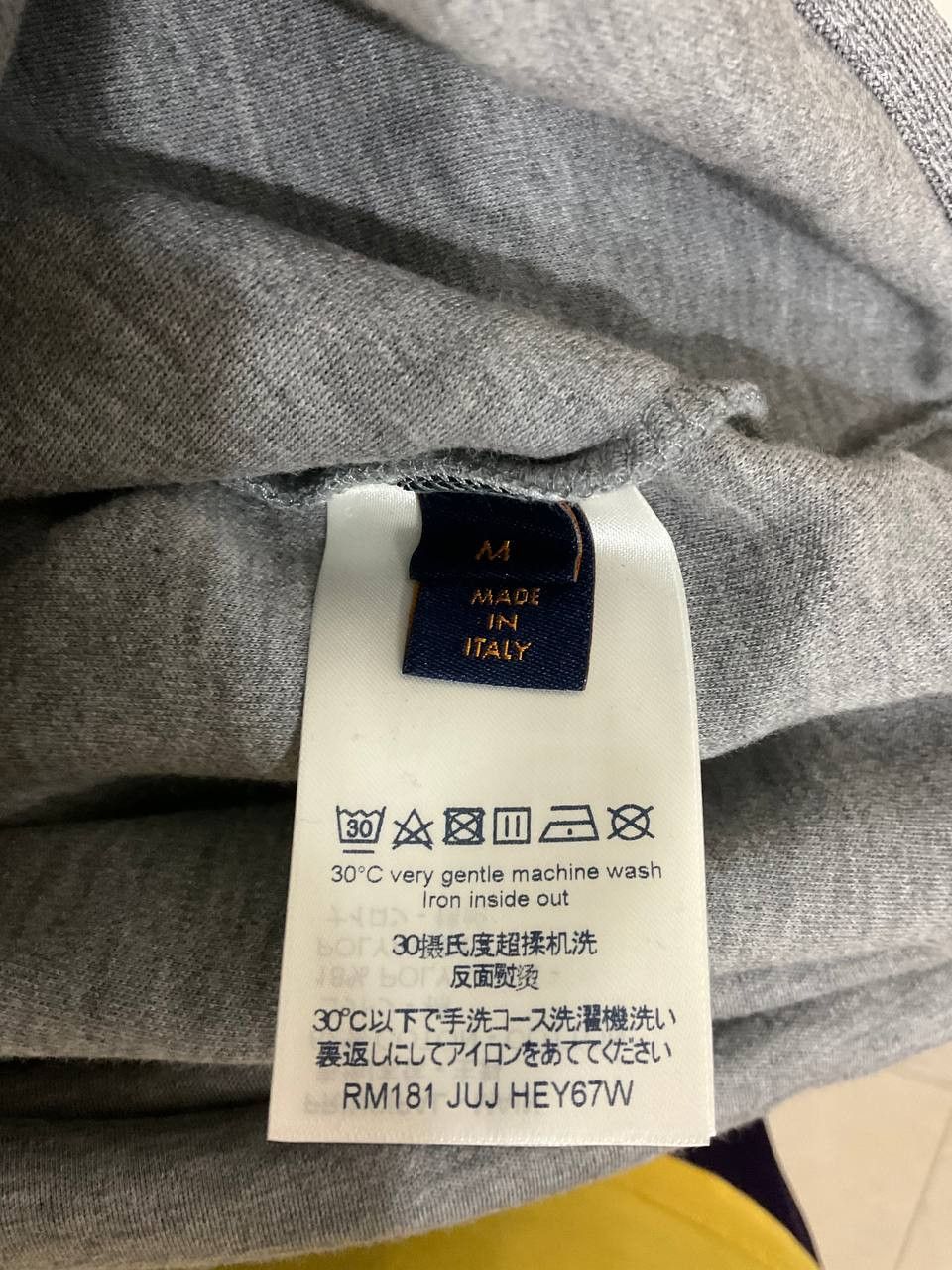 Louis Vuitton SS18 Reflective Logo Sweatshirt Size US M / EU 48-50 / 2 - 3 Thumbnail