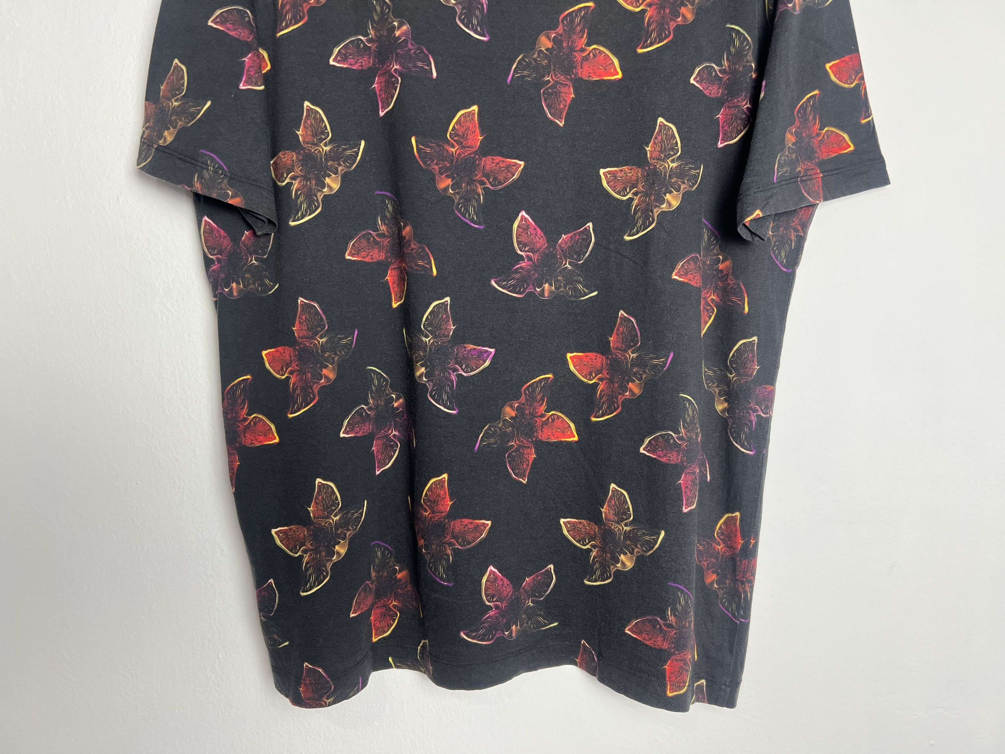 H&M H&M Stranger Things Tee Size US L / EU 52-54 / 3 - 9 Thumbnail