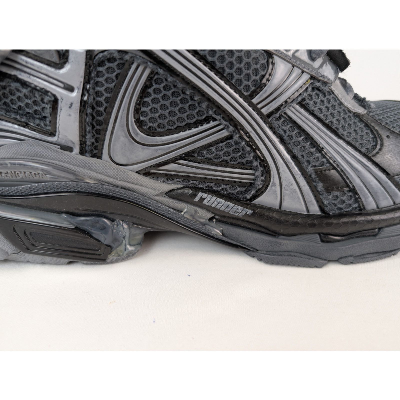 Balenciaga o1rshd1 Mesh and Rubber Runner Sneaker in Dark Grey / Black Size US 12 / EU 45 - 5 Thumbnail