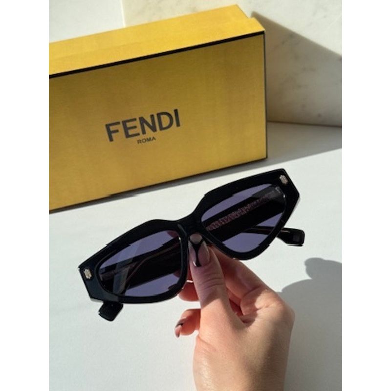 Fendi NEW Fendi FE40163U Roma Black Cat Eye Sunglasses Size ONE SIZE - 2 Thumbnail