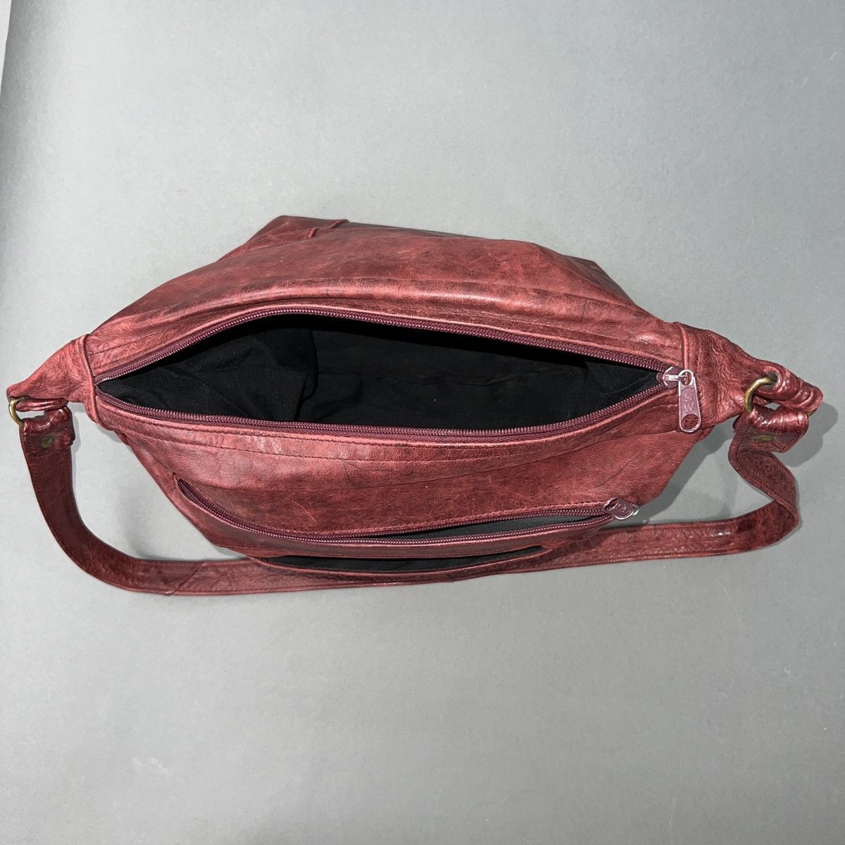 Designer × Japanese Brand × Vintage Vintage 1990s Red Leather Shoulder Crossbody Bag Size ONE SIZE - 6 Thumbnail