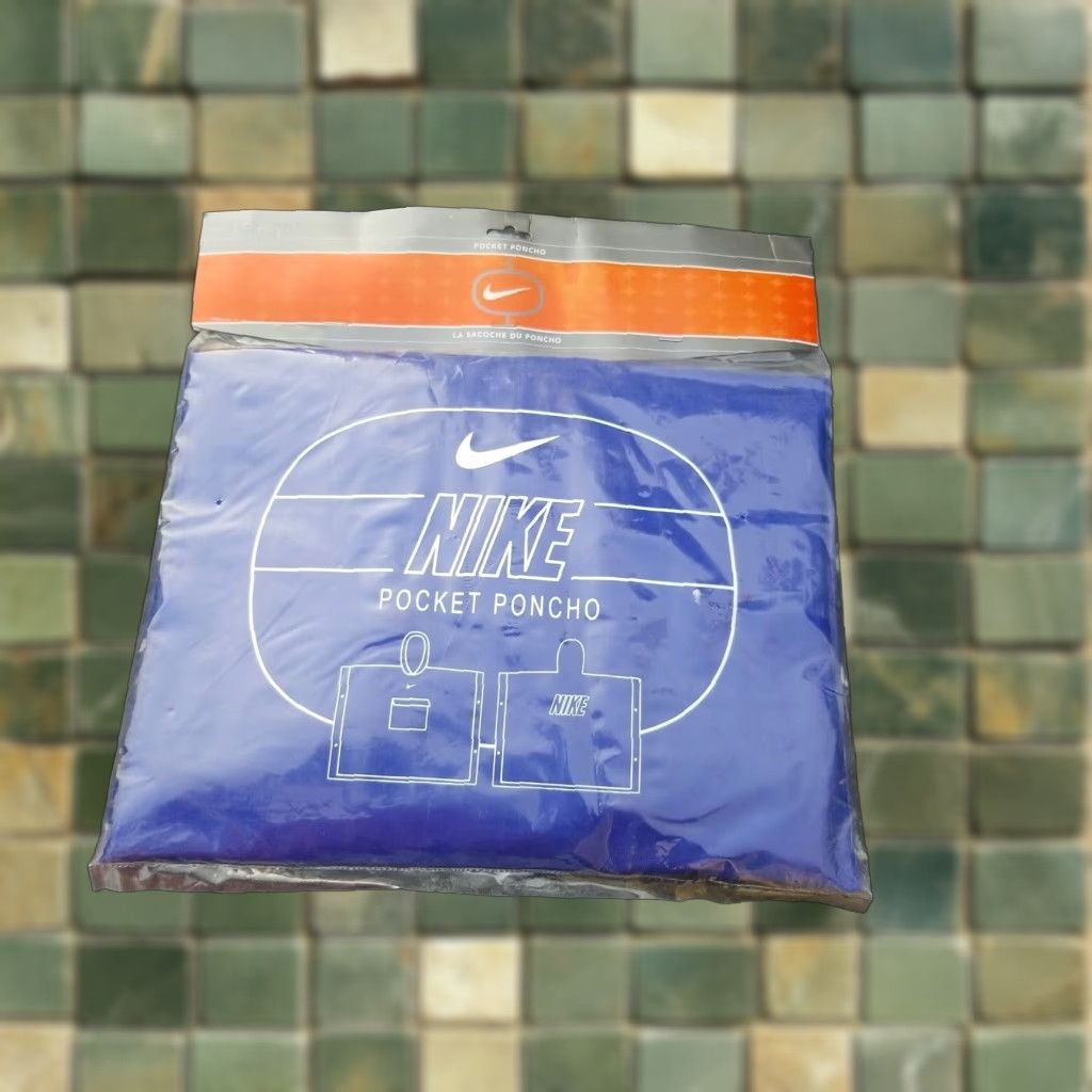 Nike VINTAGE Nike CENTER SWOOSH Pocket Waterproof Poncho PVC 1 Size Fit Unisex Adults Blue Logo Pocket Outdoors All Seasons Poncho Mens Womens Size US M / EU 48-50 / 2 - 1 Thumbnail