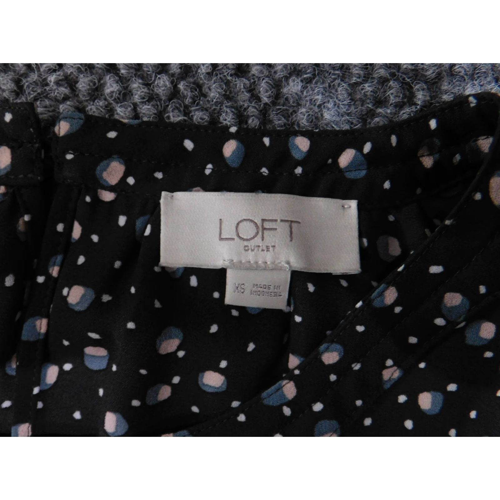 Ann Taylor Loft Blouse Womens S Black Sleeveless Polka Dot High Neck Lightweight Round Neck Pullover Casual Polyester Knit Ann Taylor Loft Size S / US 4 / IT 40 - 7 Thumbnail