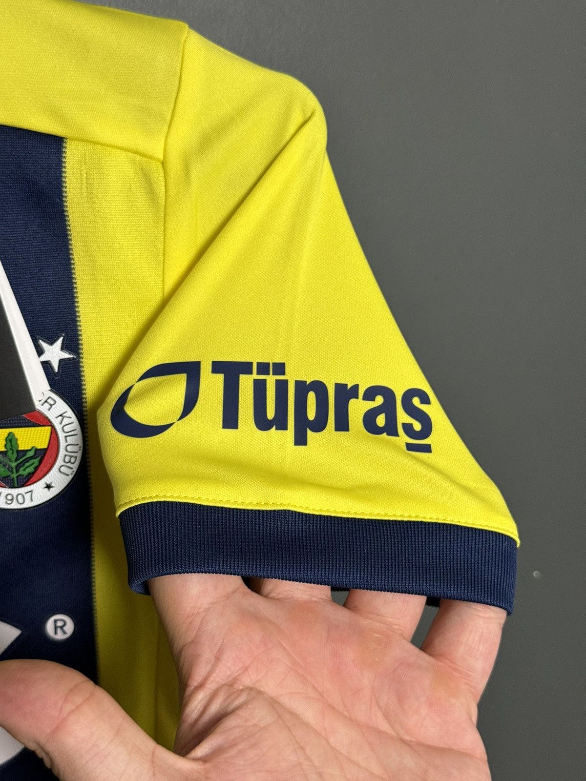 Adidas KIDS New Fenerbahce 20/21 Home Football Jersey T-Shirt Size US XS / EU 42 / 0 - 6 Thumbnail