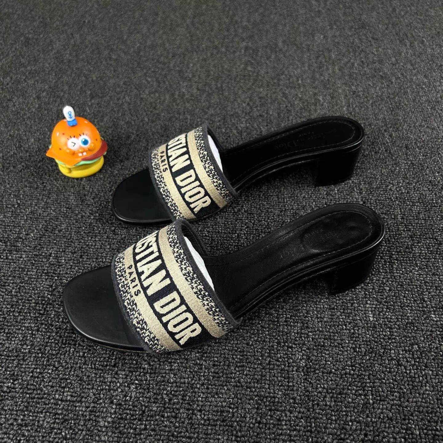 Dior Dior Black Minimalist Logo Slippers 37 Size US 6.5 / IT 36.5 - 1 Thumbnail