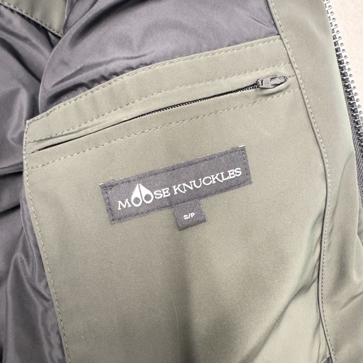 Moose Knuckles Moose Knuckles Scotchtown Bomber Jacket In Green RRP £1000 Size US S / EU 44-46 / 1 - 10 Thumbnail
