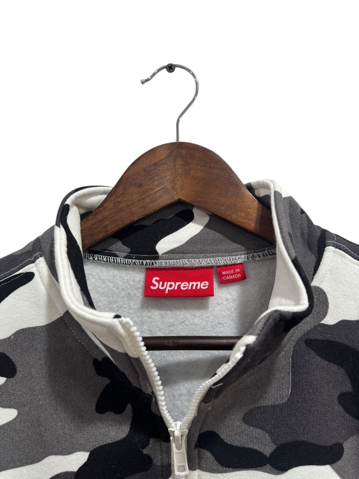 Supreme Supreme Seoul Shop Flag Half Zip Pullover Snow Camo Size US L / EU 52-54 / 3 - 5 Thumbnail