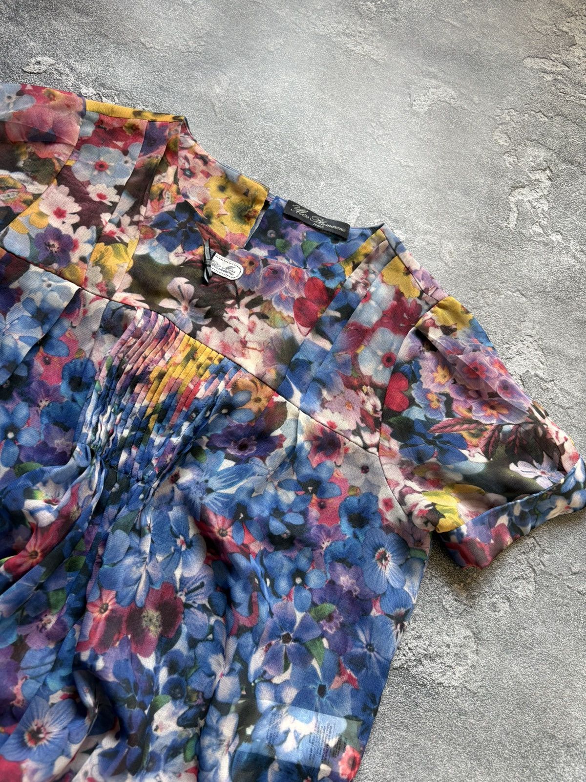 Blumarine Miss Blumarine Jeans Flowers Printed Luxury Woman’s Blouse Size L / US 10 / IT 46 - 4 Thumbnail