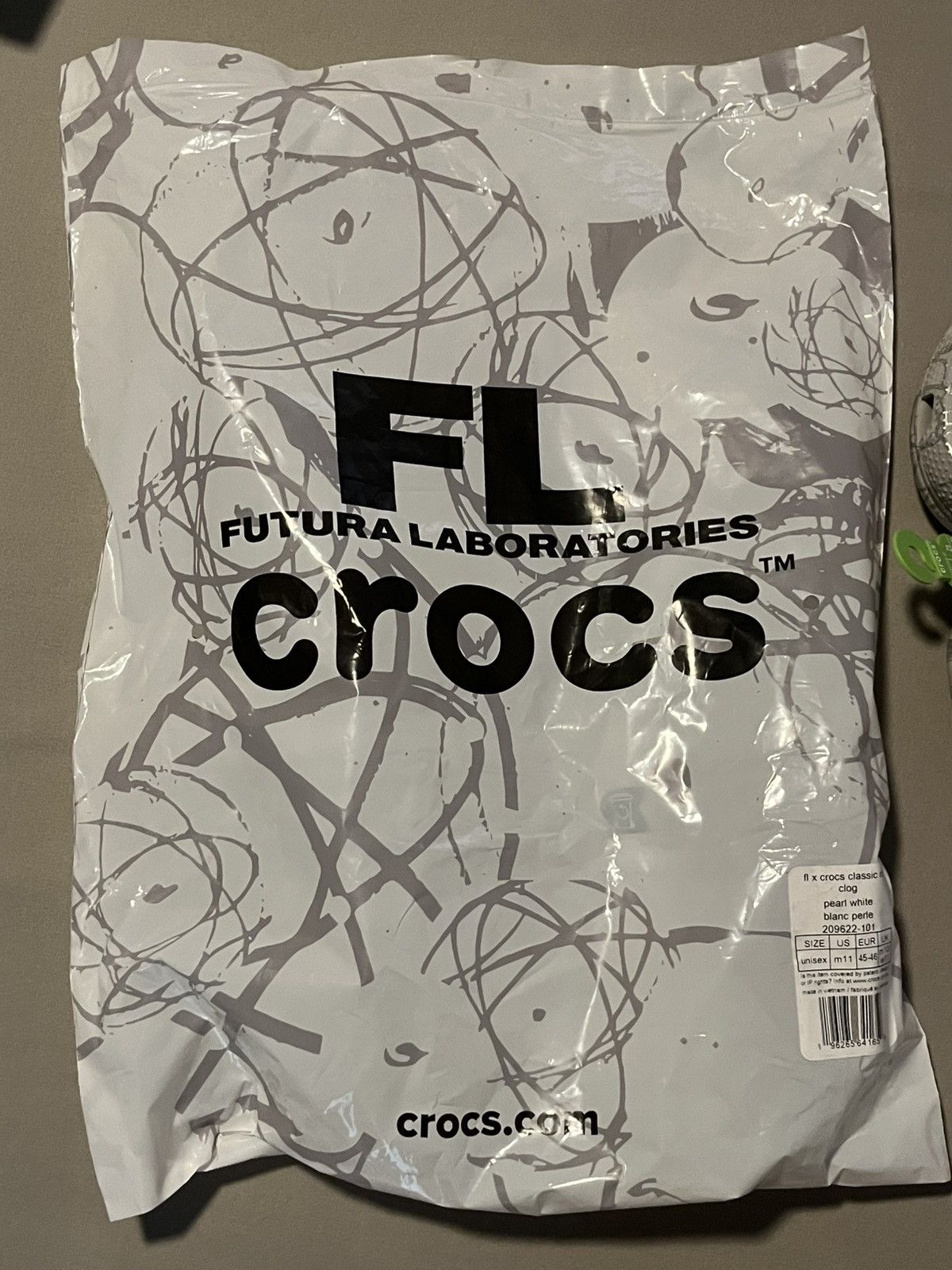 Futura Crocs Classic Clog x Futura Laboratories Pearl White New DS Size US 11 / EU 44 - 5 Thumbnail