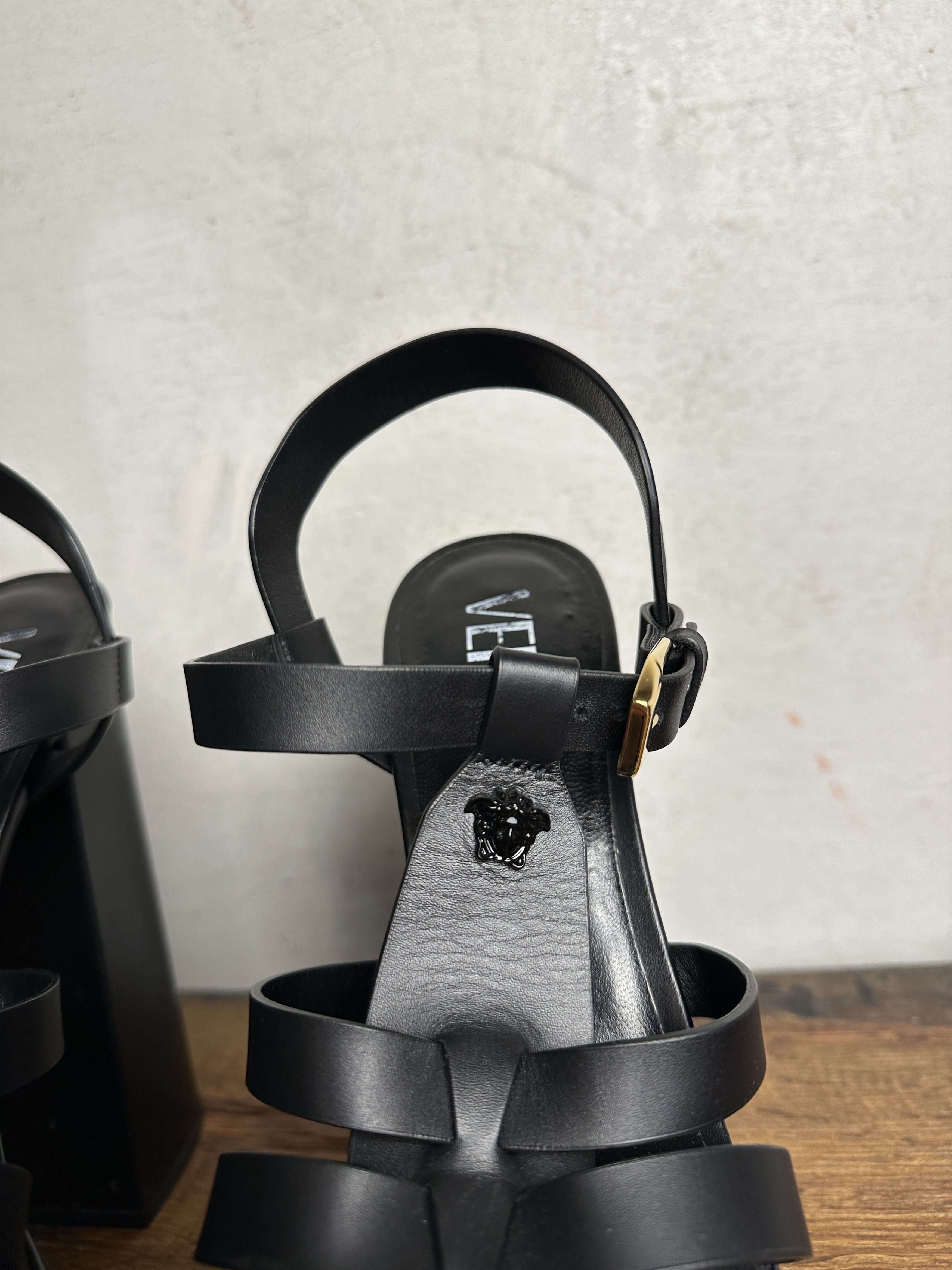 Versace Versace Black La Medusa Platform Sandals Size US 11 / IT 41 - 6 Thumbnail