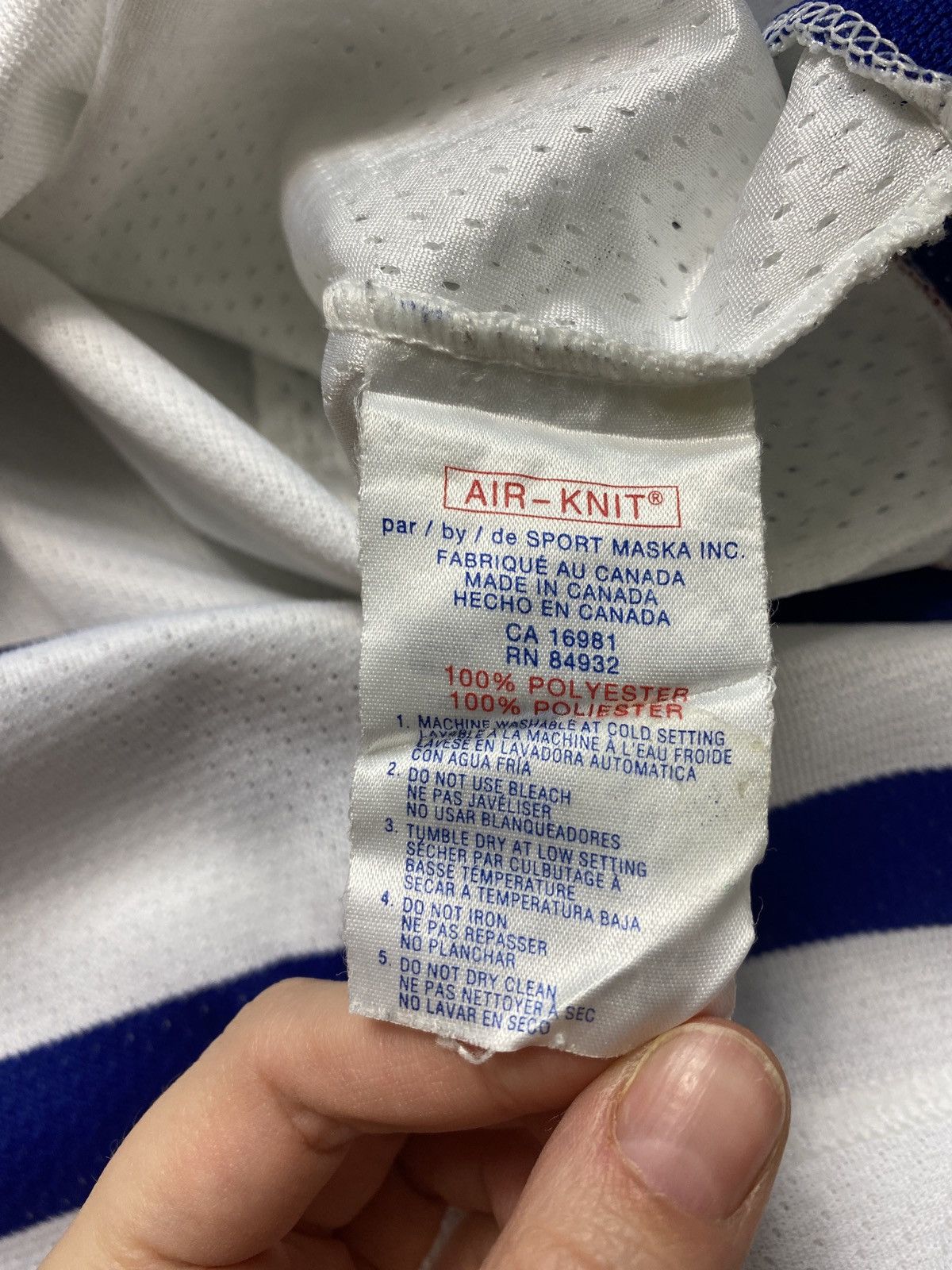 Ccm × NHL × Vintage Toronto maple leafs nhl ccm sport vintage jersey 90s white Size US L / EU 52-54 / 3 - 10 Thumbnail