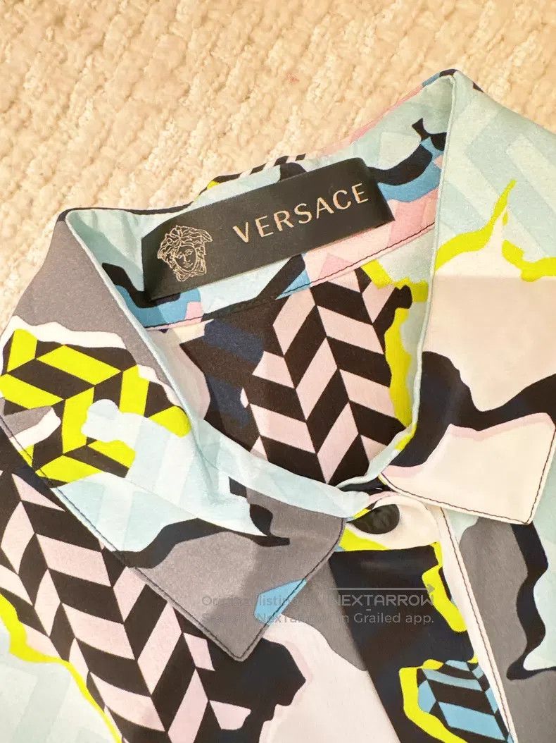 Versace Versace Vintage prints Size M / US 6-8 / IT 42-44 - 5 Thumbnail