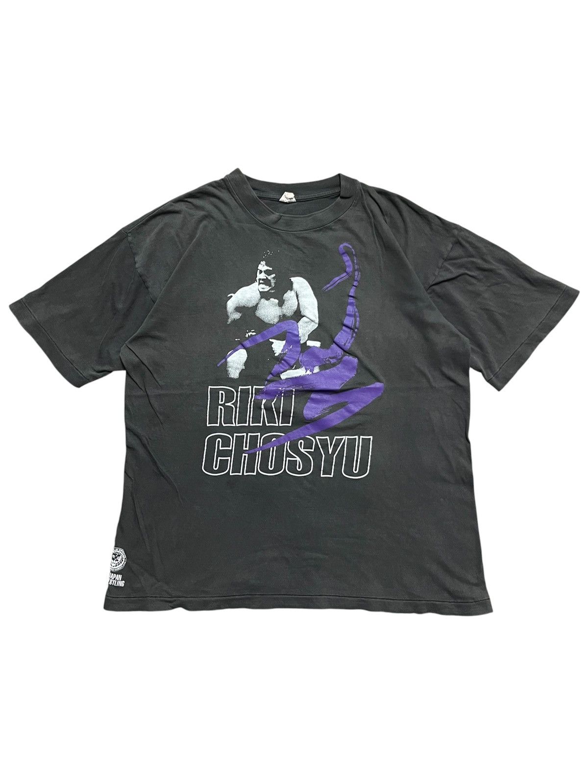 Vintage Vintage 90s NJPW Riki Chosyu Nwo WCW Sunfaded T-Shirt Size US L / EU 52-54 / 3 - 1 Thumbnail