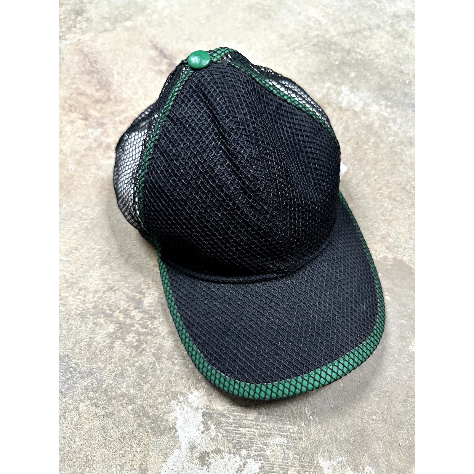 Burberry Burberry Mesh Cap Black OS Used Size ONE SIZE - 1 Thumbnail