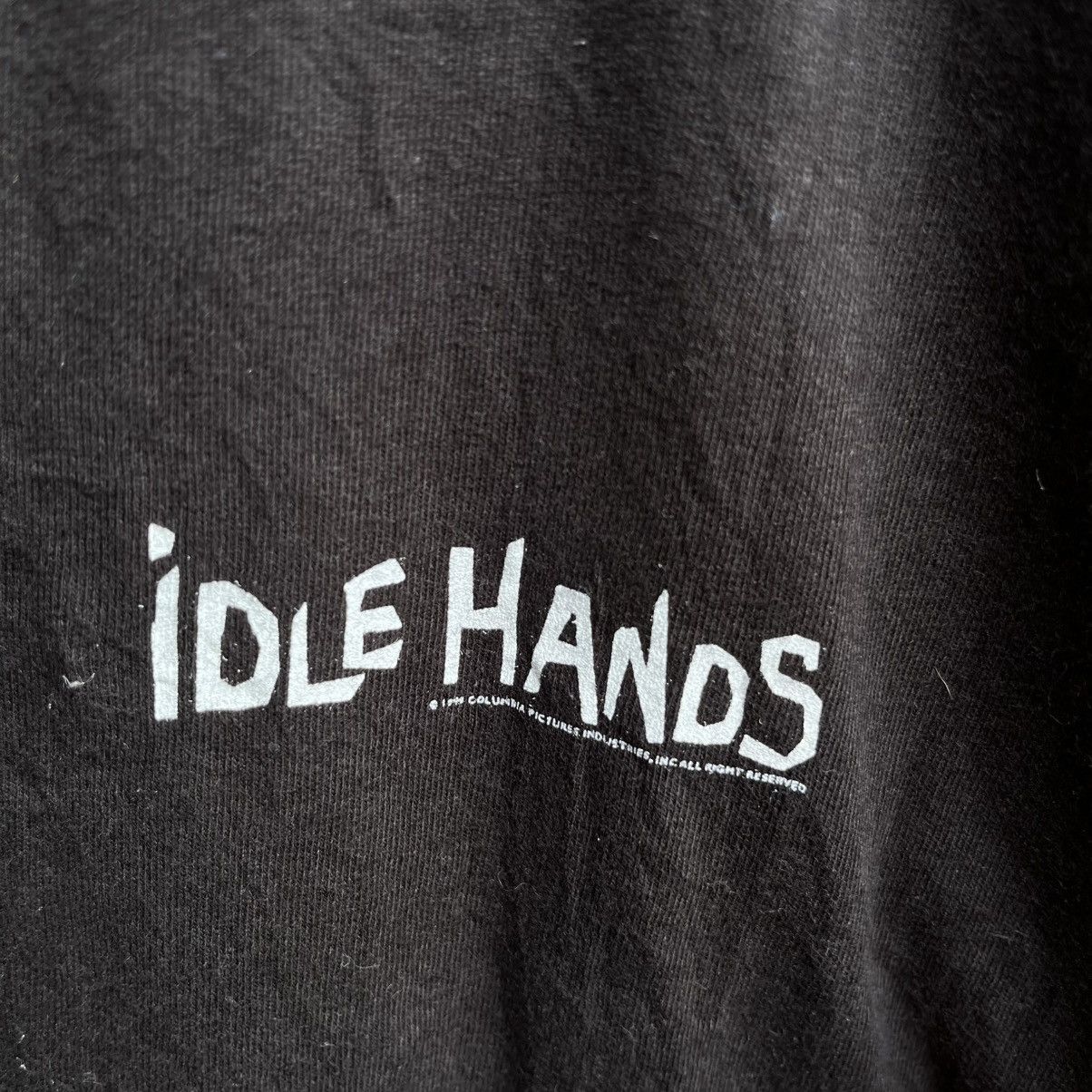 Vintage Vintage rare 90s IDLE HANDS movie tee horror Size US M / EU 48-50 / 2 - 4 Thumbnail