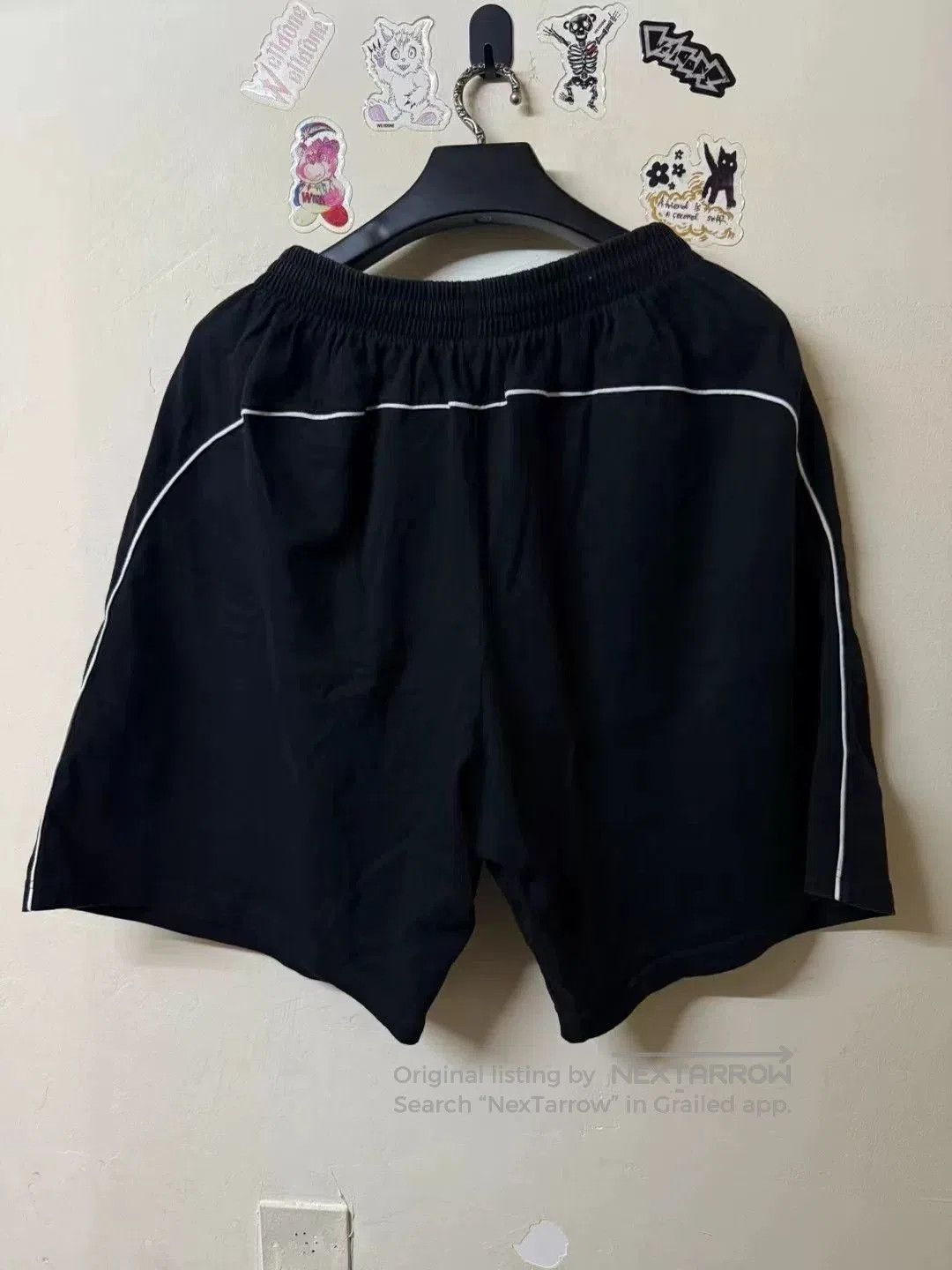 Balenciaga Balenciaga Manchester United Shorts. Size US 26 / EU 42 - 2 Thumbnail