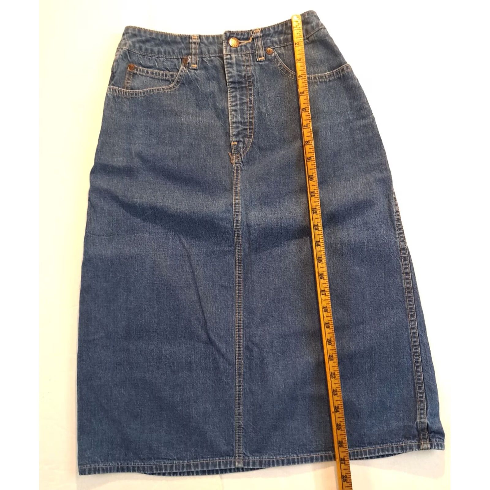 Calvin Klein Calvin Klein Skirt Women Jeans Blue Knee Length Denim Flare 6 EUC Small-Medium USA Made Size 28" / US 6 / IT 42 - 3 Thumbnail