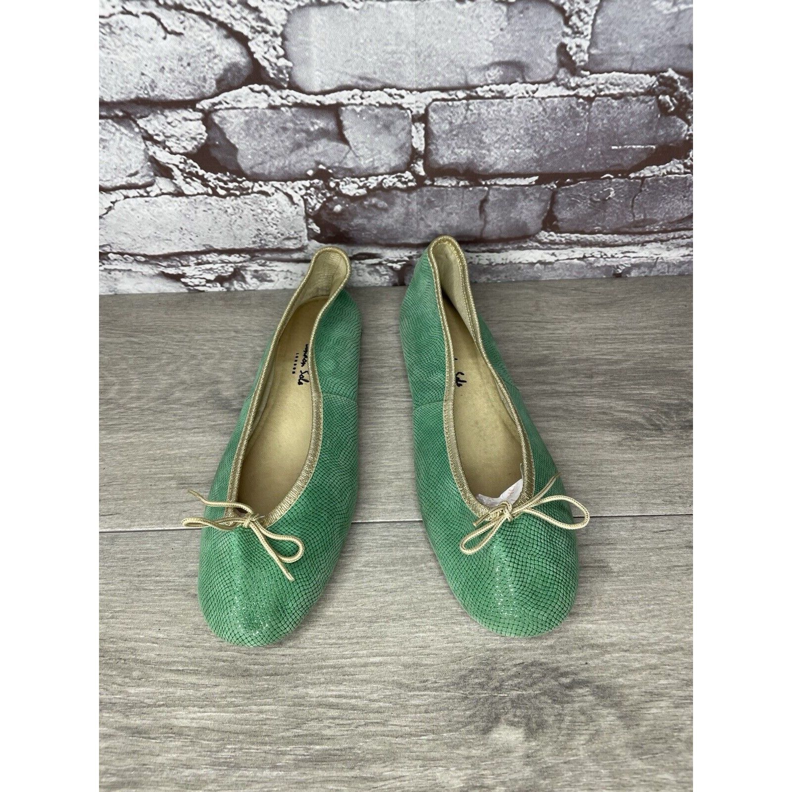 Other London Sole Green Leather Animal Print FRANCE Ballet Flats W Size US 8.5 / IT 38.5 - 11 Thumbnail