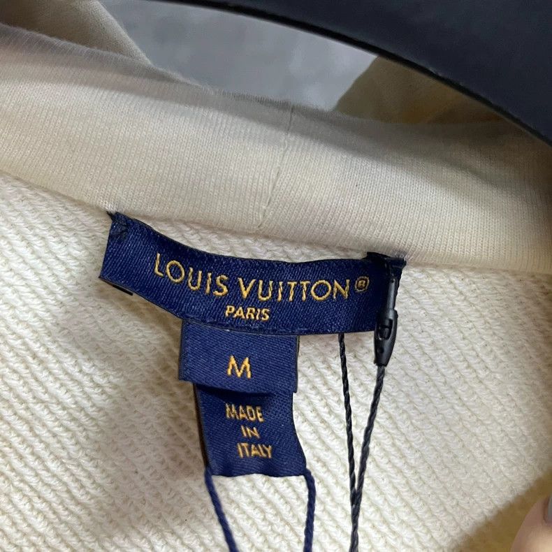 Louis Vuitton Louis Vuitton Beige Letter Logo Hooded Long Sleeve hoodie Size US M / EU 48-50 / 2 - 3 Thumbnail