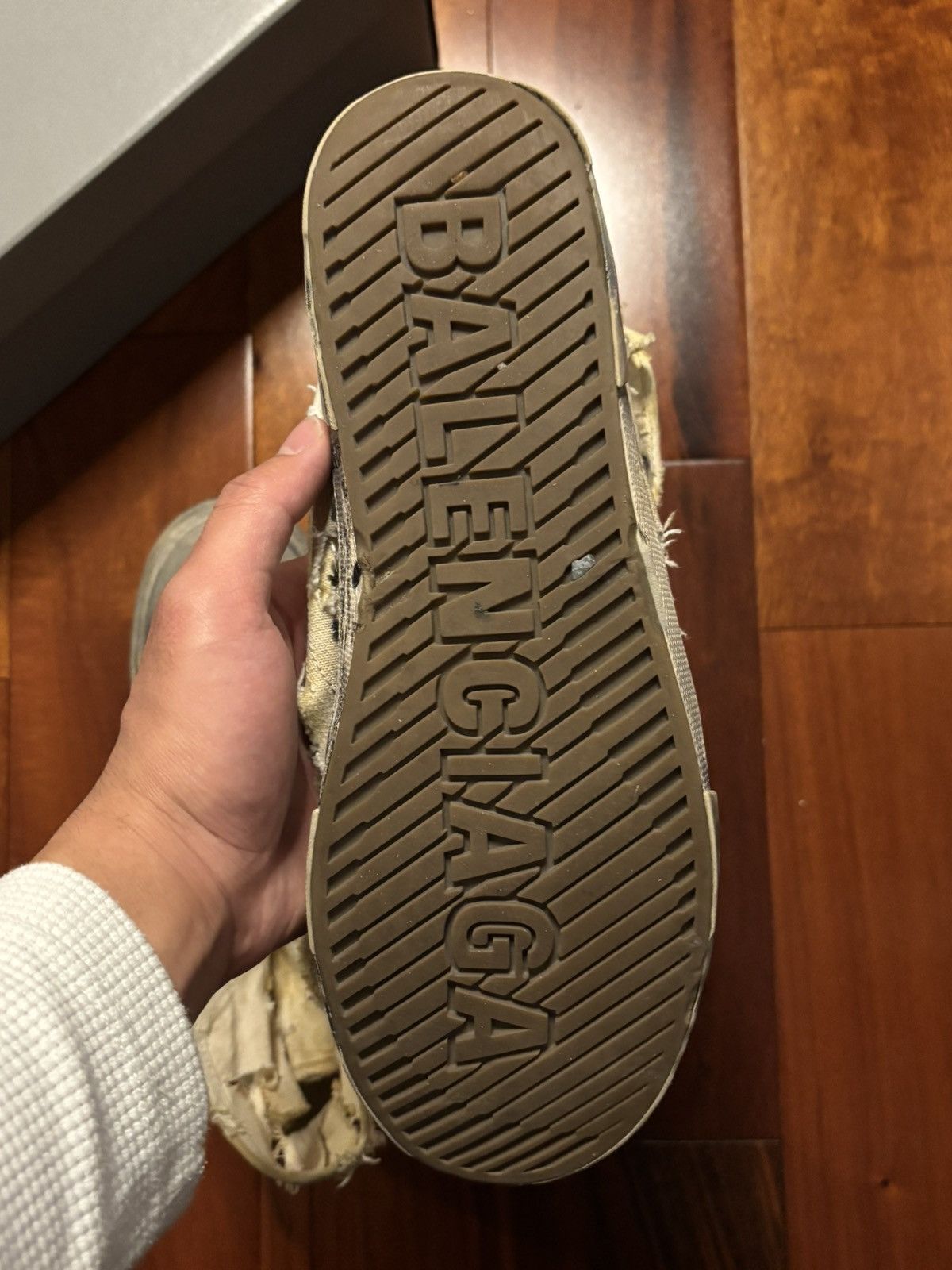 Balenciaga Balenciaga Paris High Destroyed Sneakers Limited White/Black Size US 9 / EU 42 - 10 Thumbnail