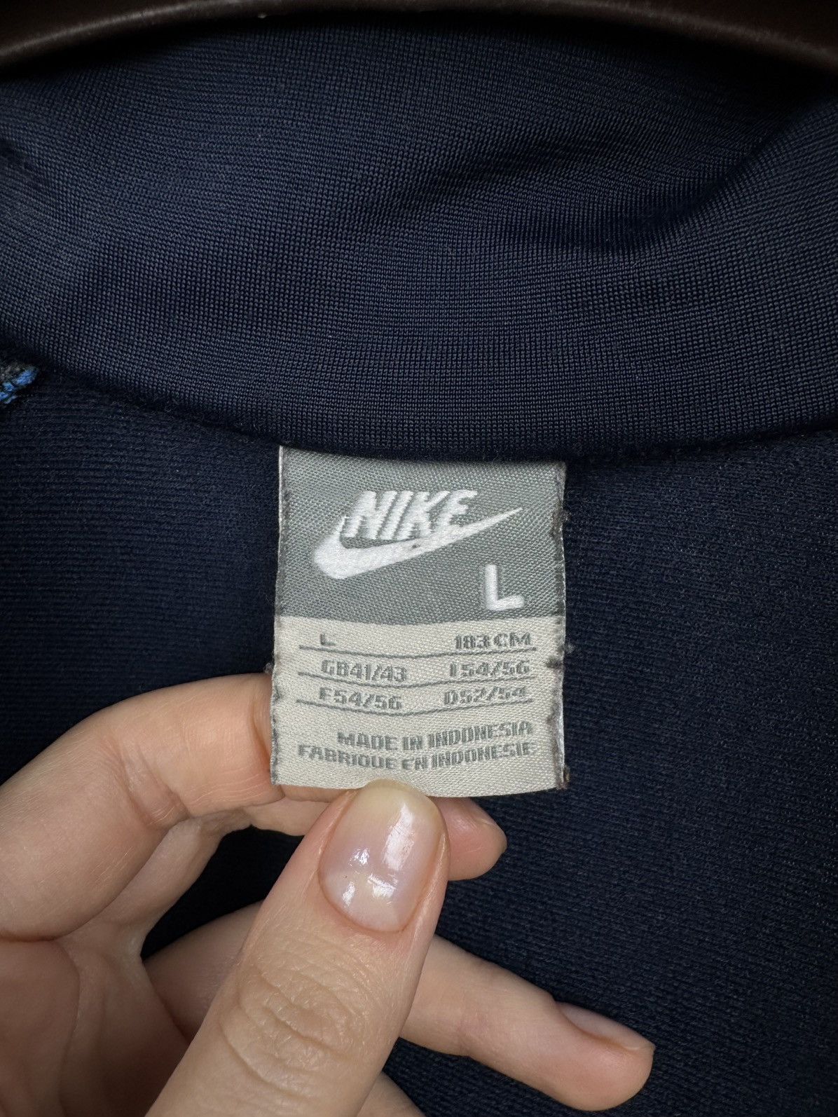 Nike Nike vintage y2k big logo navy blue track top jacket Size US L / EU 52-54 / 3 - 10 Thumbnail