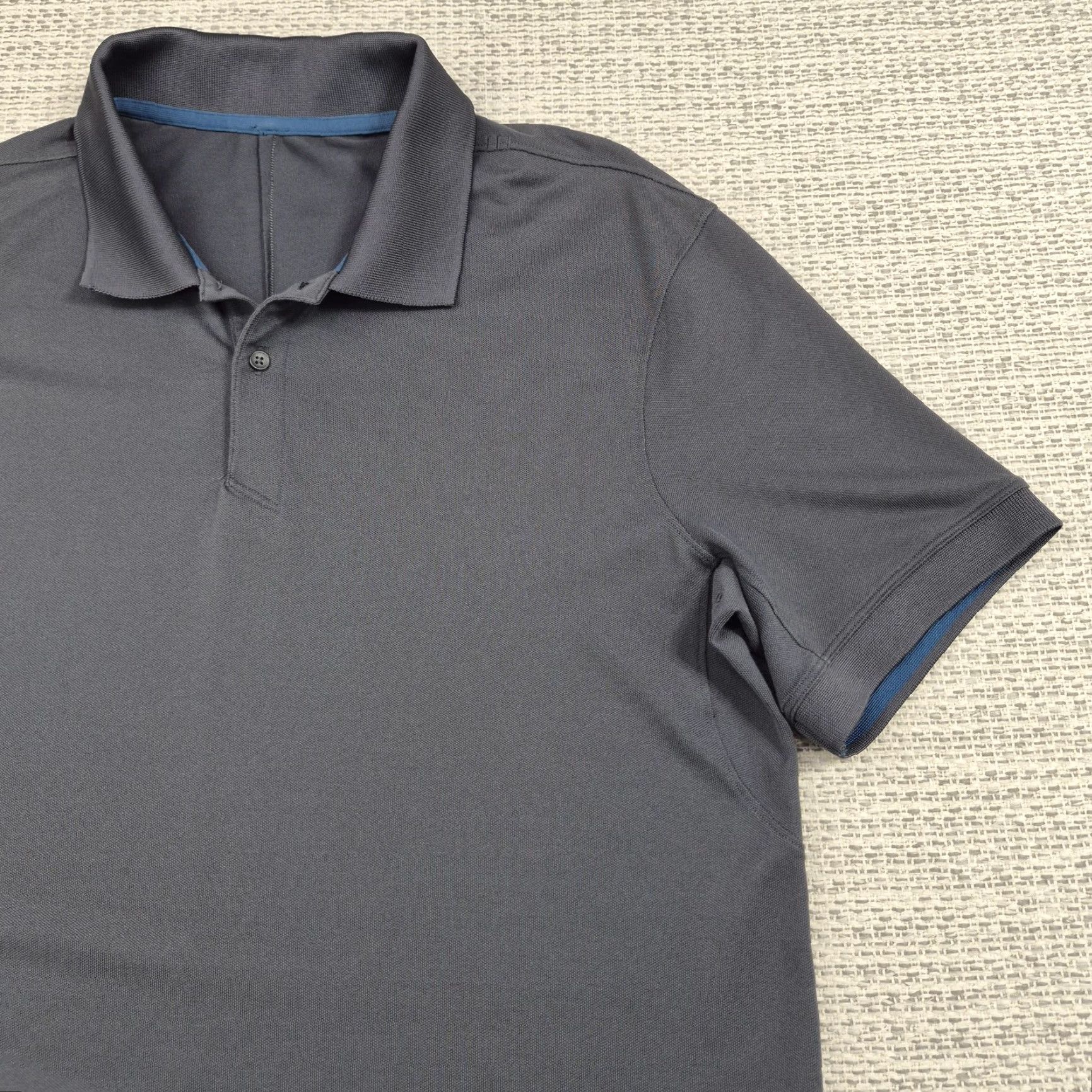 Lululemon Lululemon Polo Shirt Mens Large Gray Solid Performance Golf Live In Practice Shirt Size US L / EU 52-54 / 3 - 2 Thumbnail