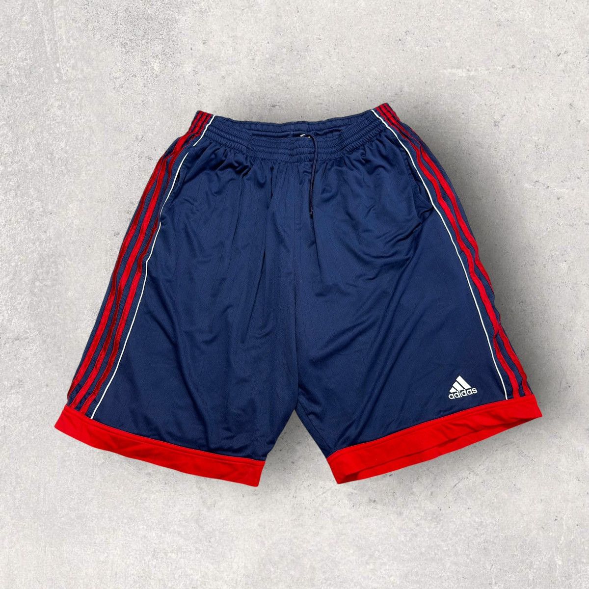 Adidas × Vintage Vintage Adidas shorts Size US 36 / EU 52 - 1 Thumbnail