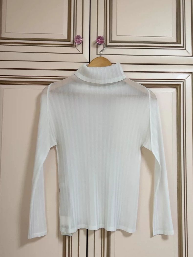 Issey Miyake issey miyake White long-sleeved top 2505-Nextarrow Size S / US 4 / IT 40 - 1 Thumbnail