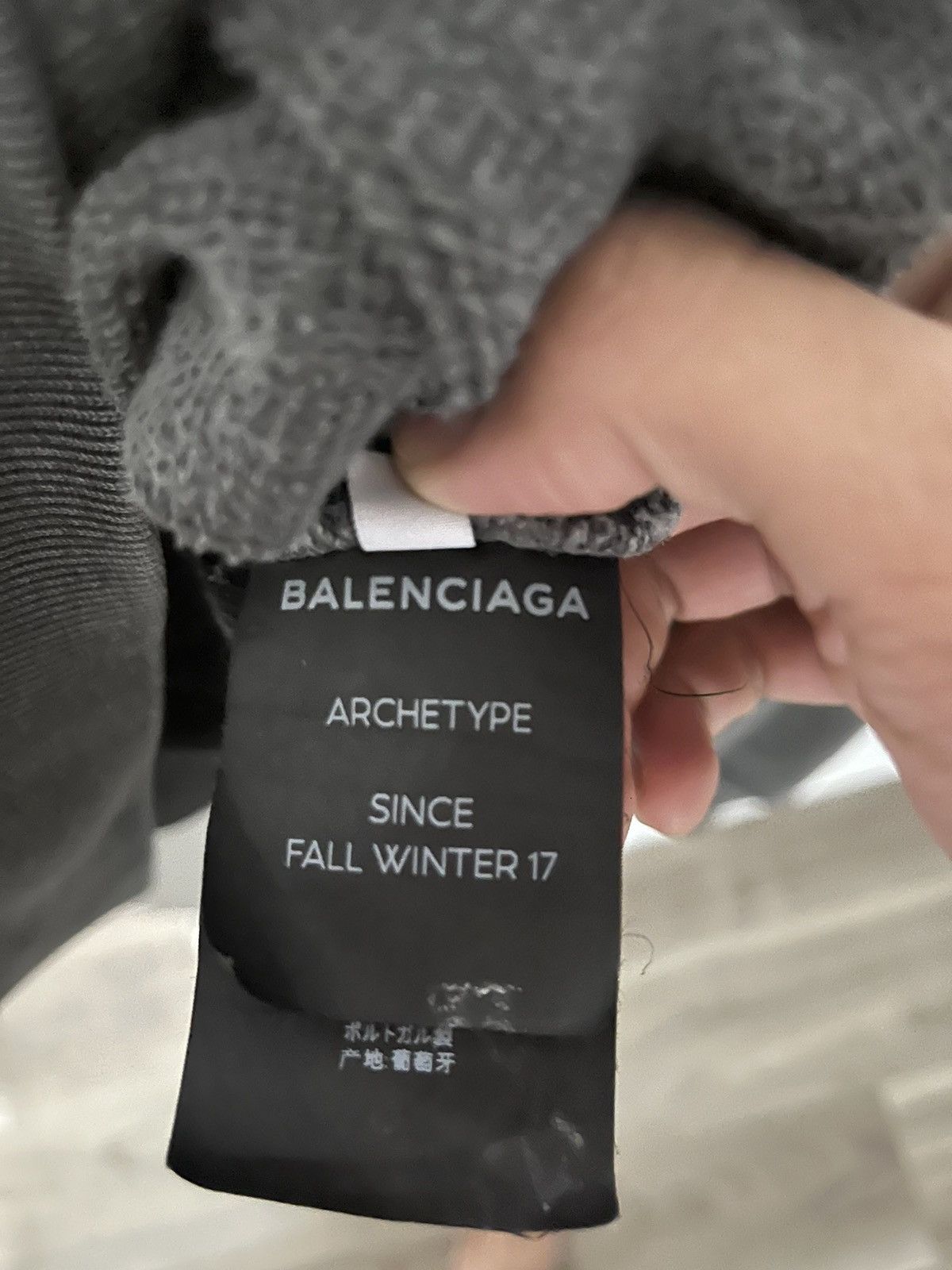 Balenciaga Balenciaga Fw17 ‘Paris’ Hoodie Size US S / EU 44-46 / 1 - 5 Thumbnail