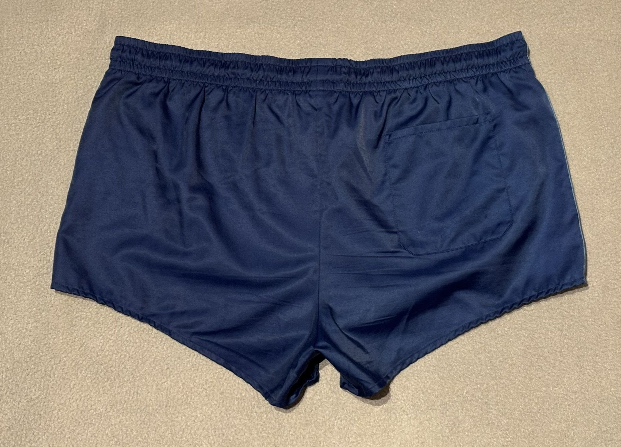 Adidas Sports shorts Germany Bundeswehr Adidas 1992 vintage size M Size US 32 / EU 48 - 8 Thumbnail