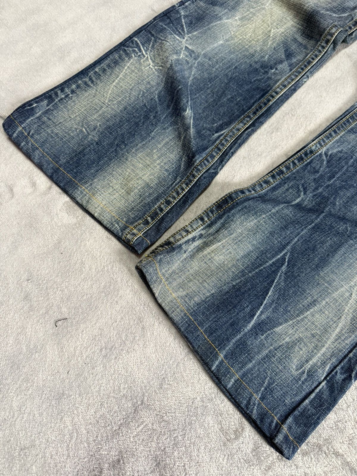 Japanese Brand × Vintage Red Pepper Japan Embellished Studded Shadow Wash Flare Jeans Size US 28 / EU 44 - 14 Thumbnail