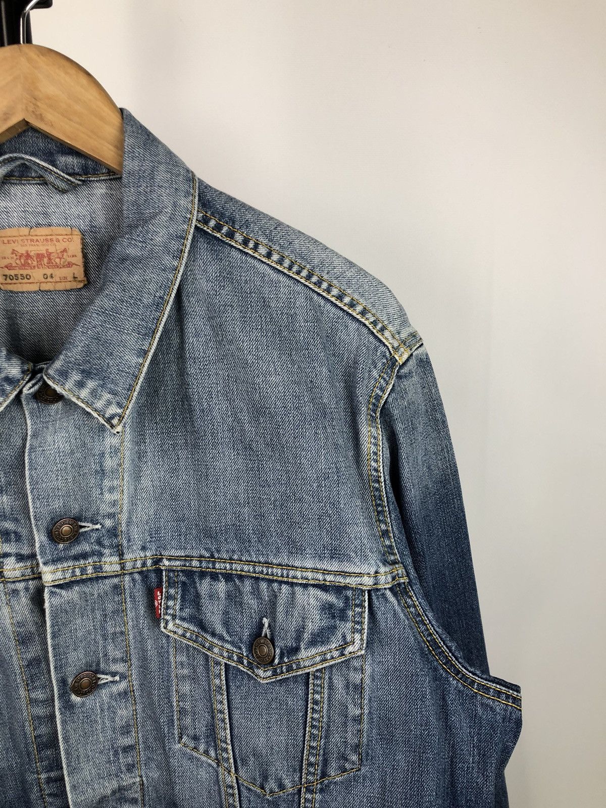Jean × Levi's × Levi's Vintage Clothing Vintage 90's Distressed Levi's Trucker Denim Jacket Rare Size US L / EU 52-54 / 3 - 8 Thumbnail