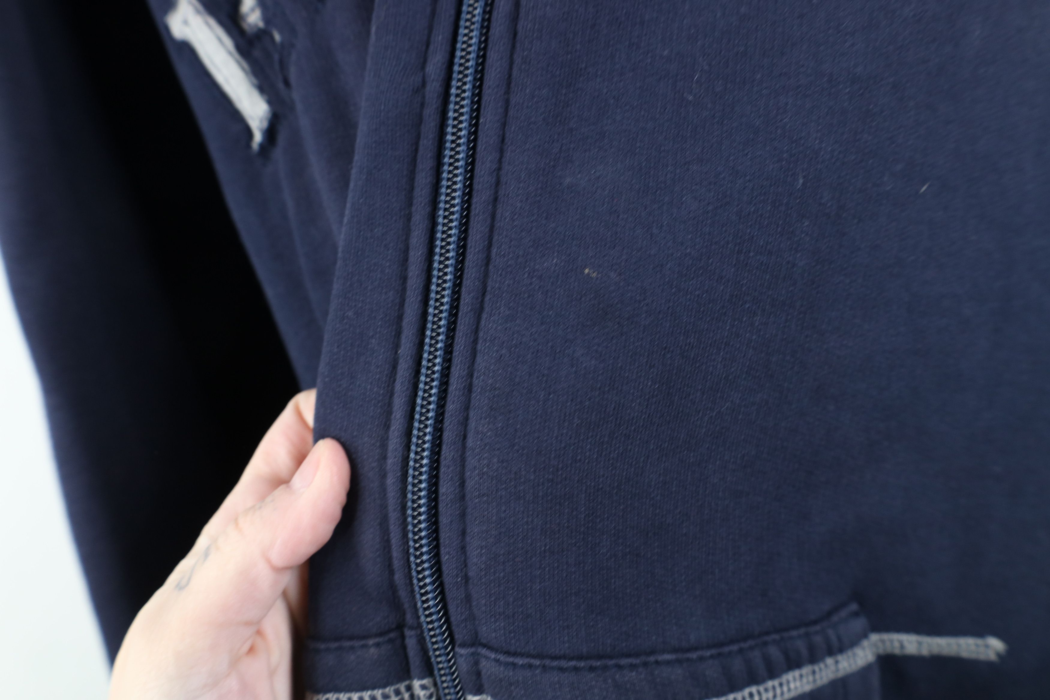 Tommy Hilfiger Vintage Y2K Tommy Hilfiger Spell Out Heavy Full Zip Hoodie Size US XXL / EU 58 / 5 - 7 Thumbnail