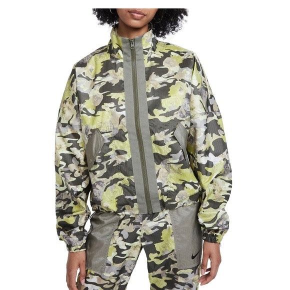 Nike Women's Oversized Sportswear Woven Jacket - NWT