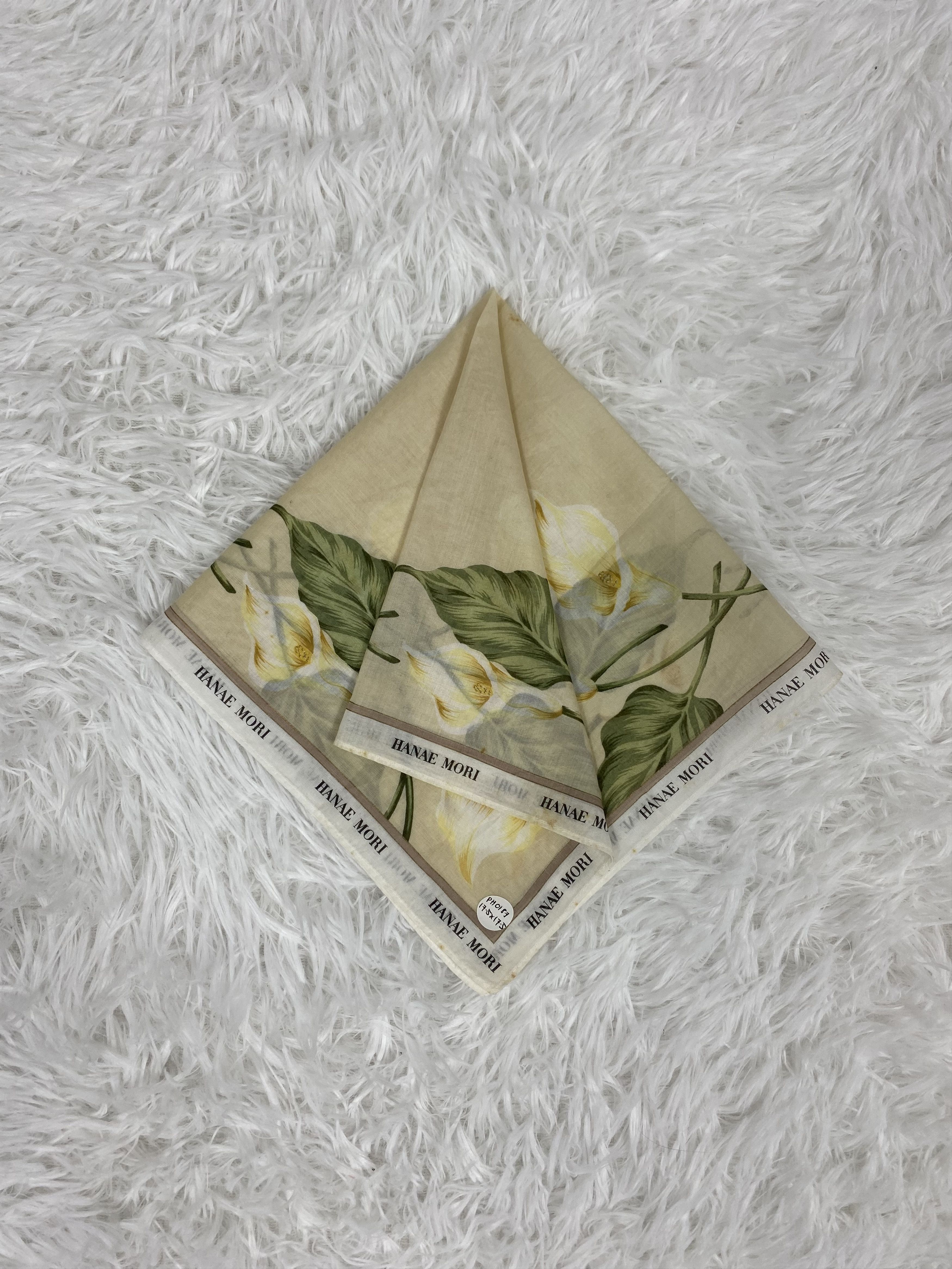 Hanae Mori × Vintage Vintage Hanae Mori Handkerchief Neckerchief PH0187 Size ONE SIZE - 1 Thumbnail